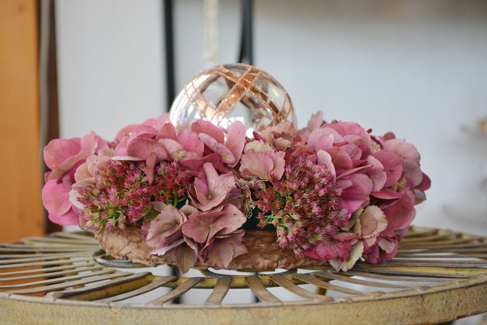 Nikon D5200 sample photo. Flowers, wreath, romantic photography
