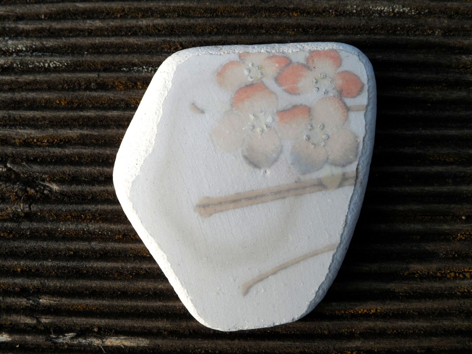 Samsung WB150 / WB150F / WB152 / WB152F / WB151 sample photo. Shard, white, sanded photography