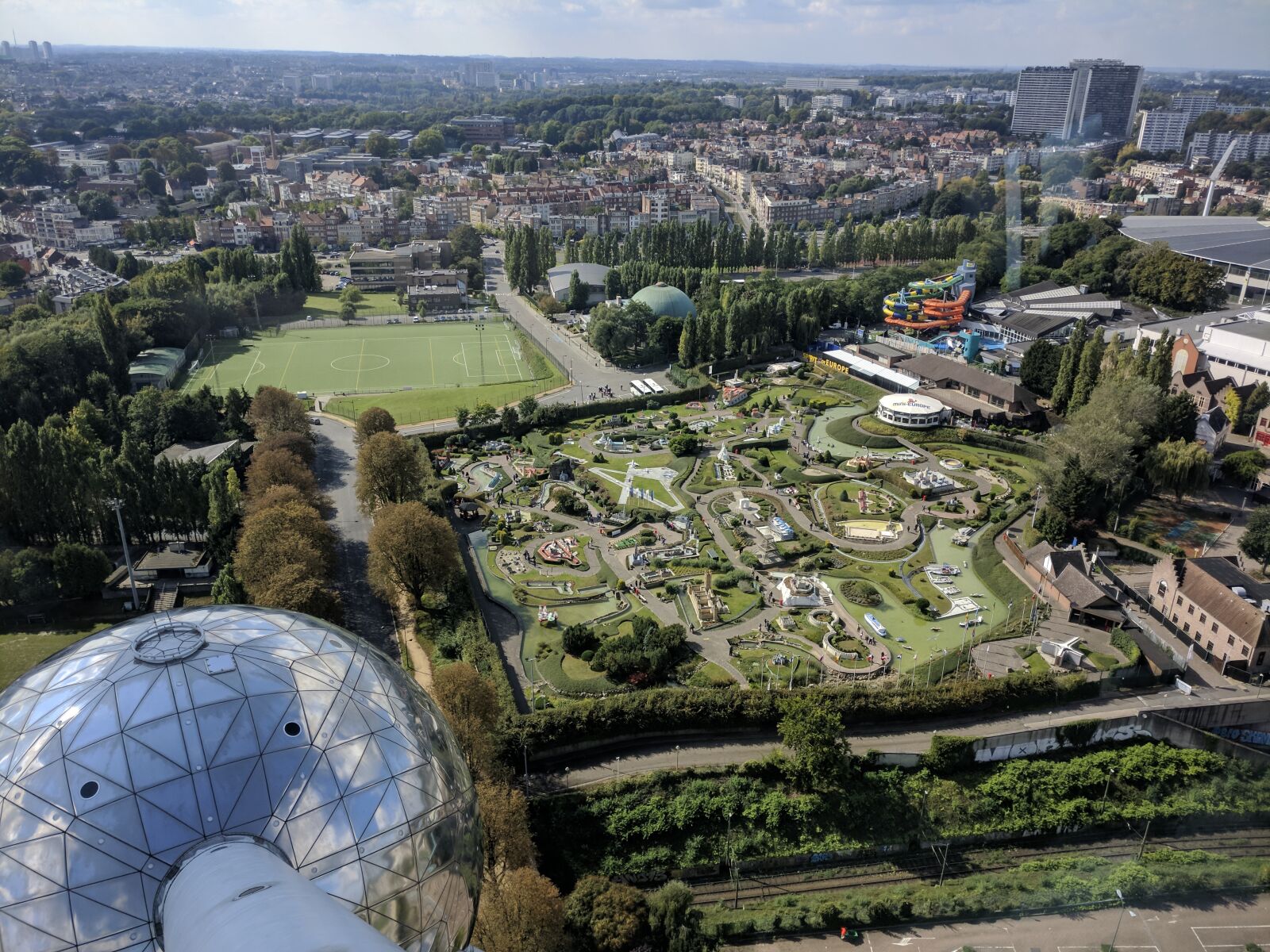 OnePlus A3003 sample photo. Mini europe, brussels, belgium photography
