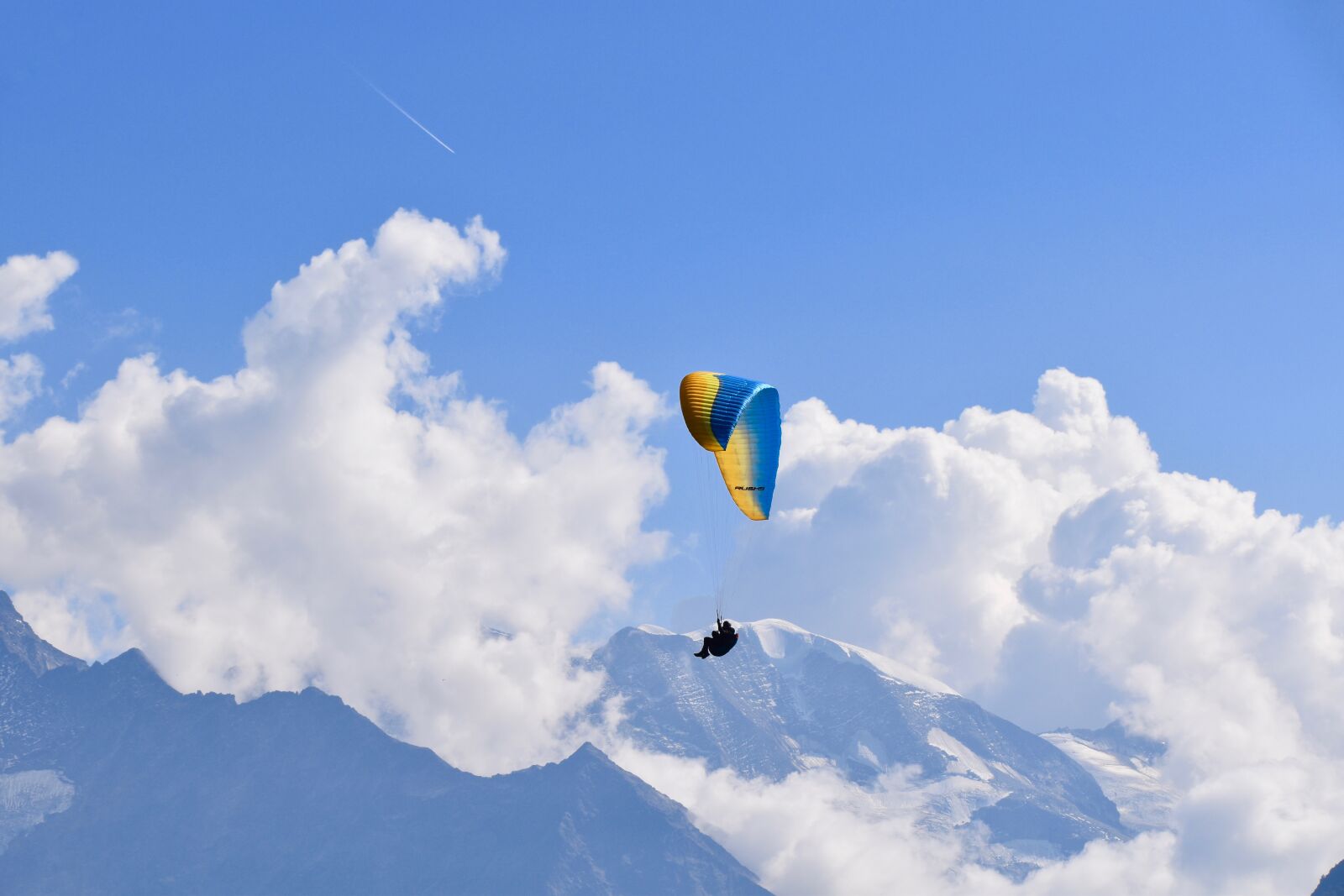 Nikon D5600 sample photo. Paragliding, paraglider, panoramic views photography