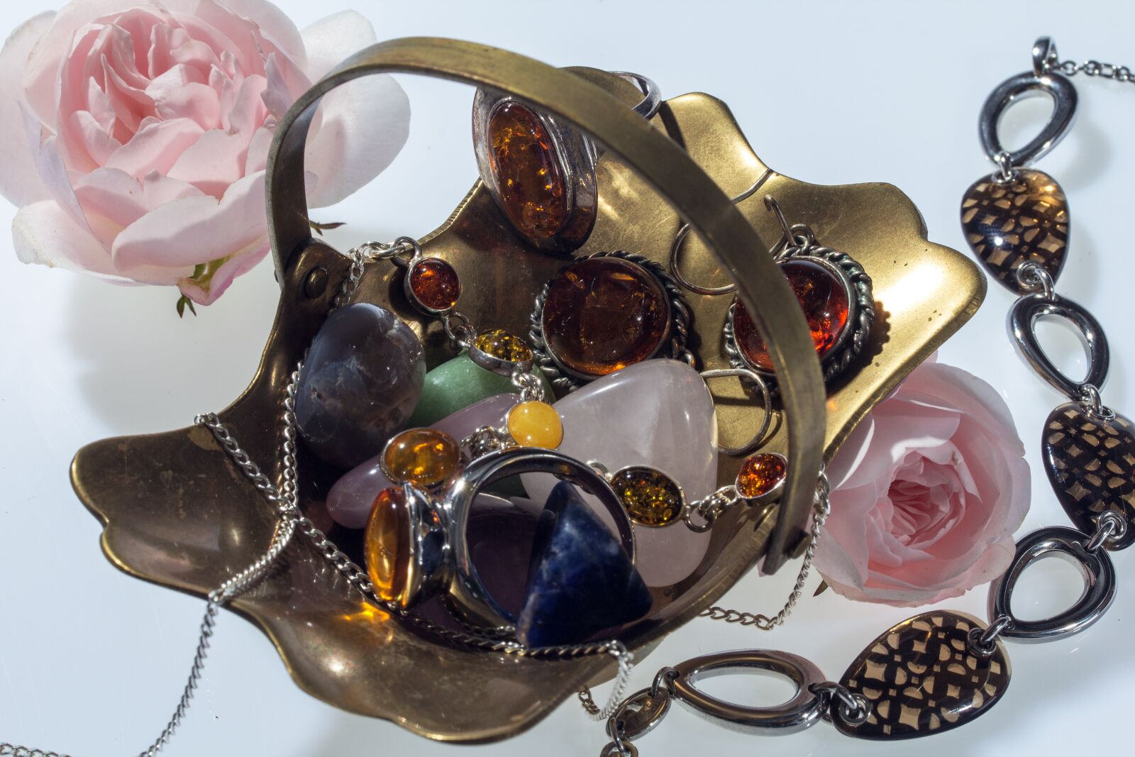 Canon EF-S 60mm F2.8 Macro USM sample photo. Jewellery, rings, earrings photography
