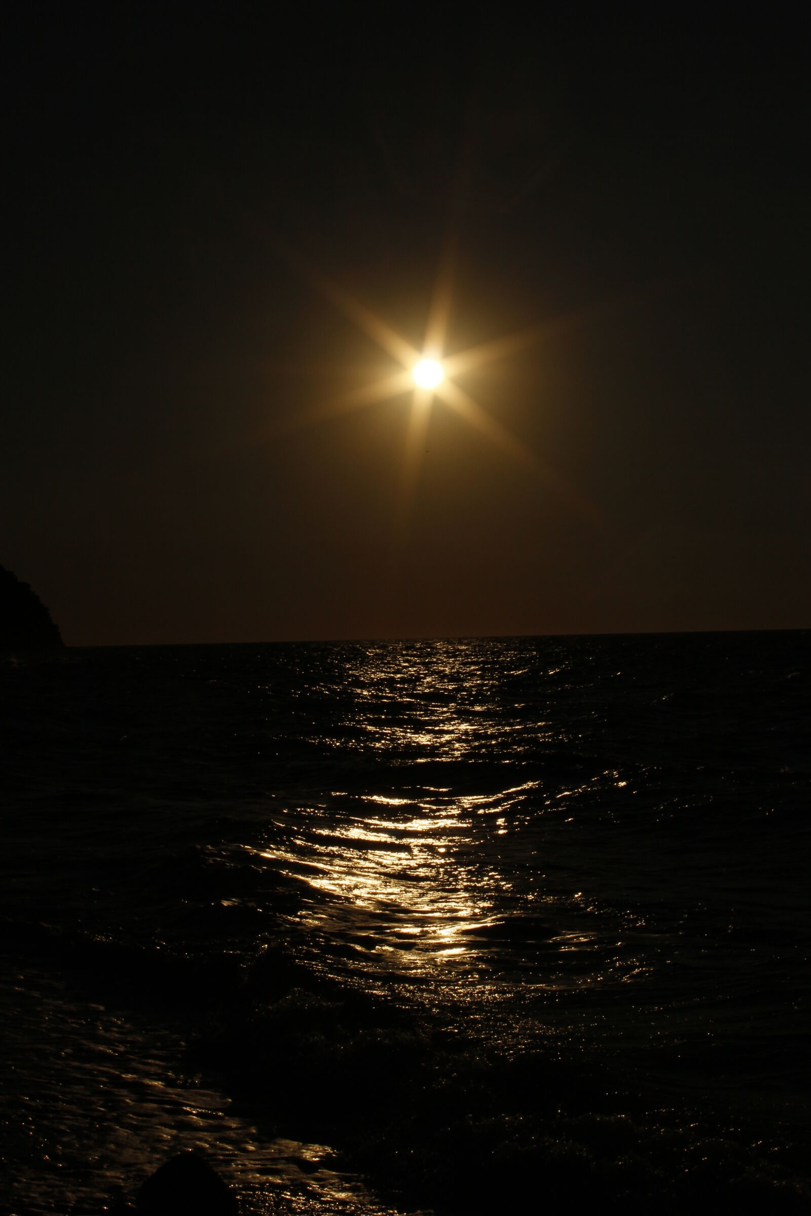 Canon EOS 550D (EOS Rebel T2i / EOS Kiss X4) sample photo. Sun photography