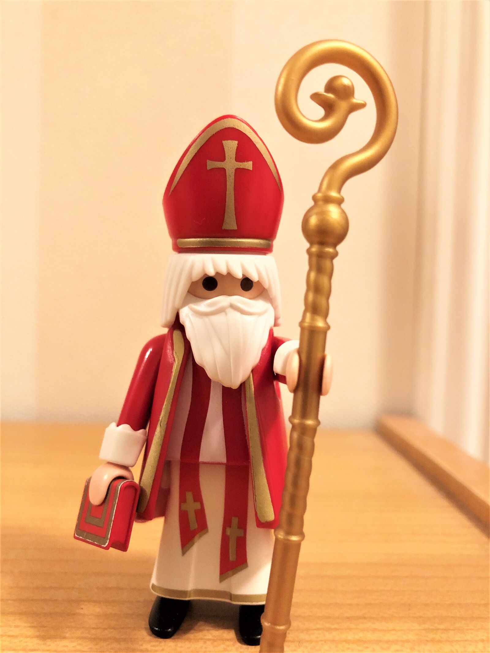 iPhone 8 back camera 3.99mm f/1.8 sample photo. Bishop nicholas, playmobil, saint photography