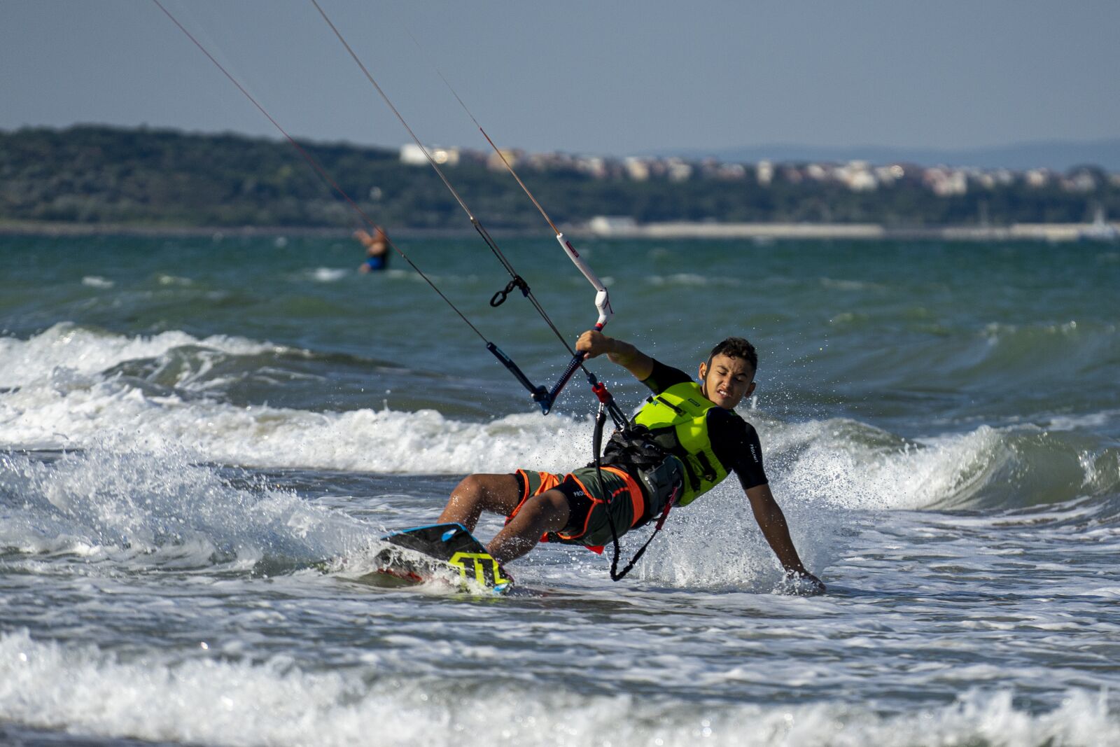 Sony a7 II + Sony FE 70-200mm F4 G OSS sample photo. Kite, surf, sea photography