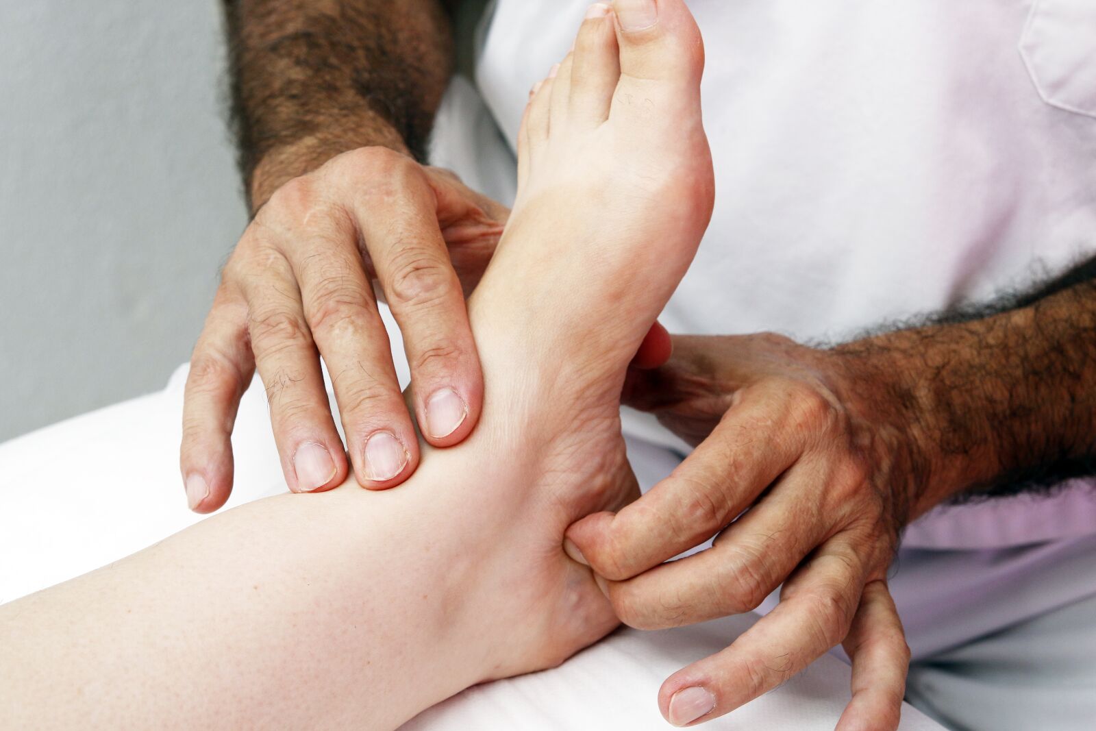 Canon EOS 70D sample photo. Reflexology, therapy, treatment photography