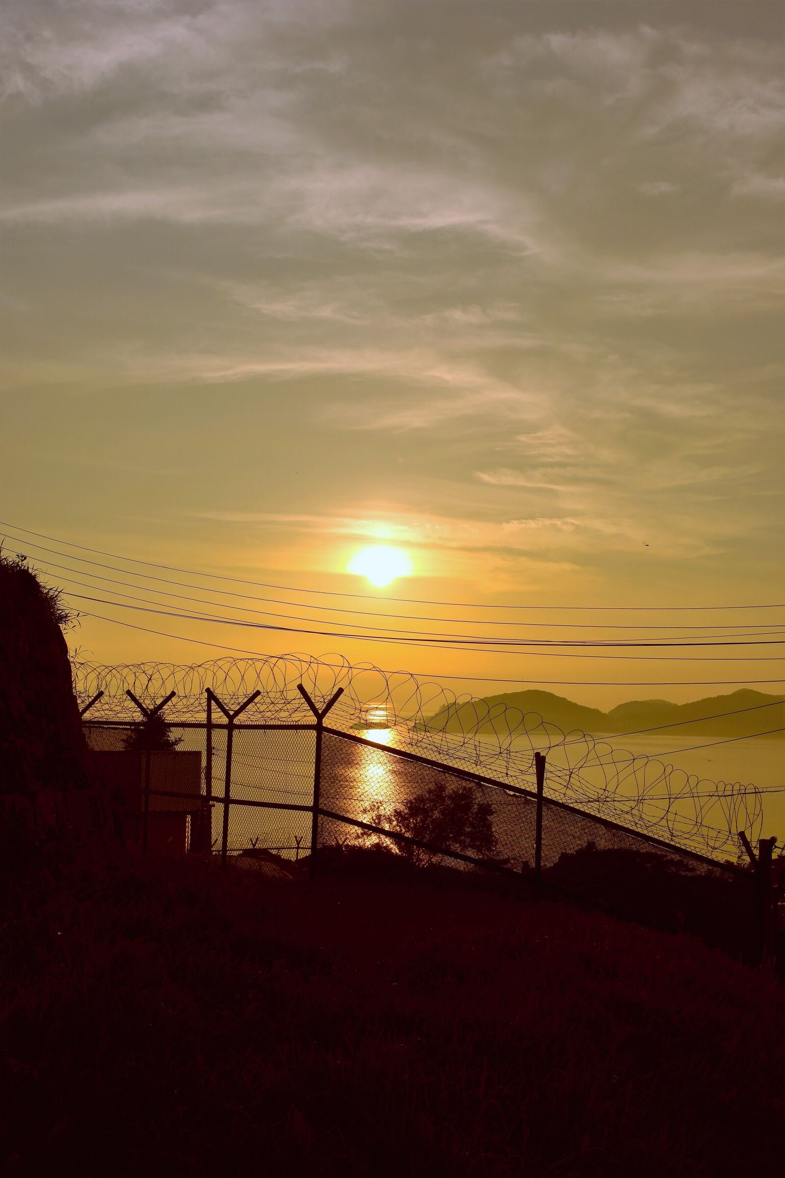 Samsung NX1000 sample photo. Sunset, in the evening photography