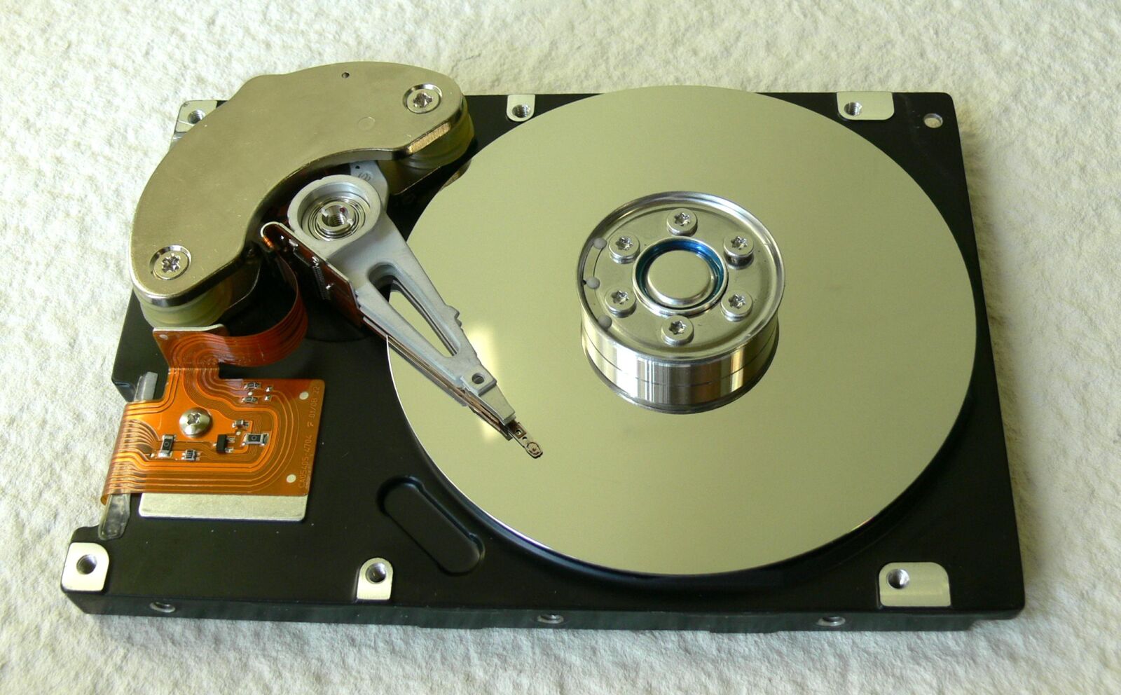 Panasonic DMC-FZ30 sample photo. Hdd, data storage, disk photography