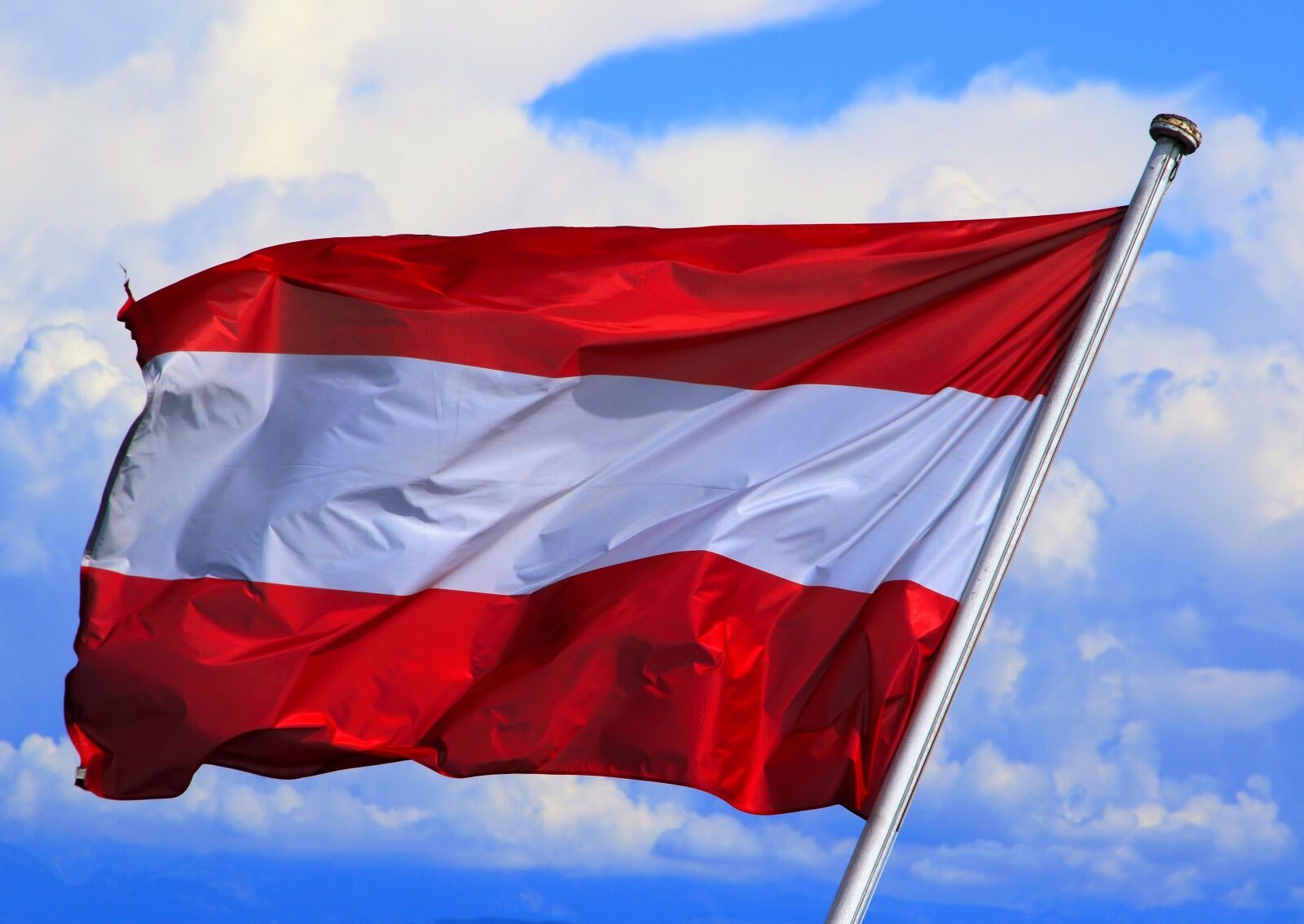 Canon EOS 7D Mark II sample photo. Austria, flag, wind photography