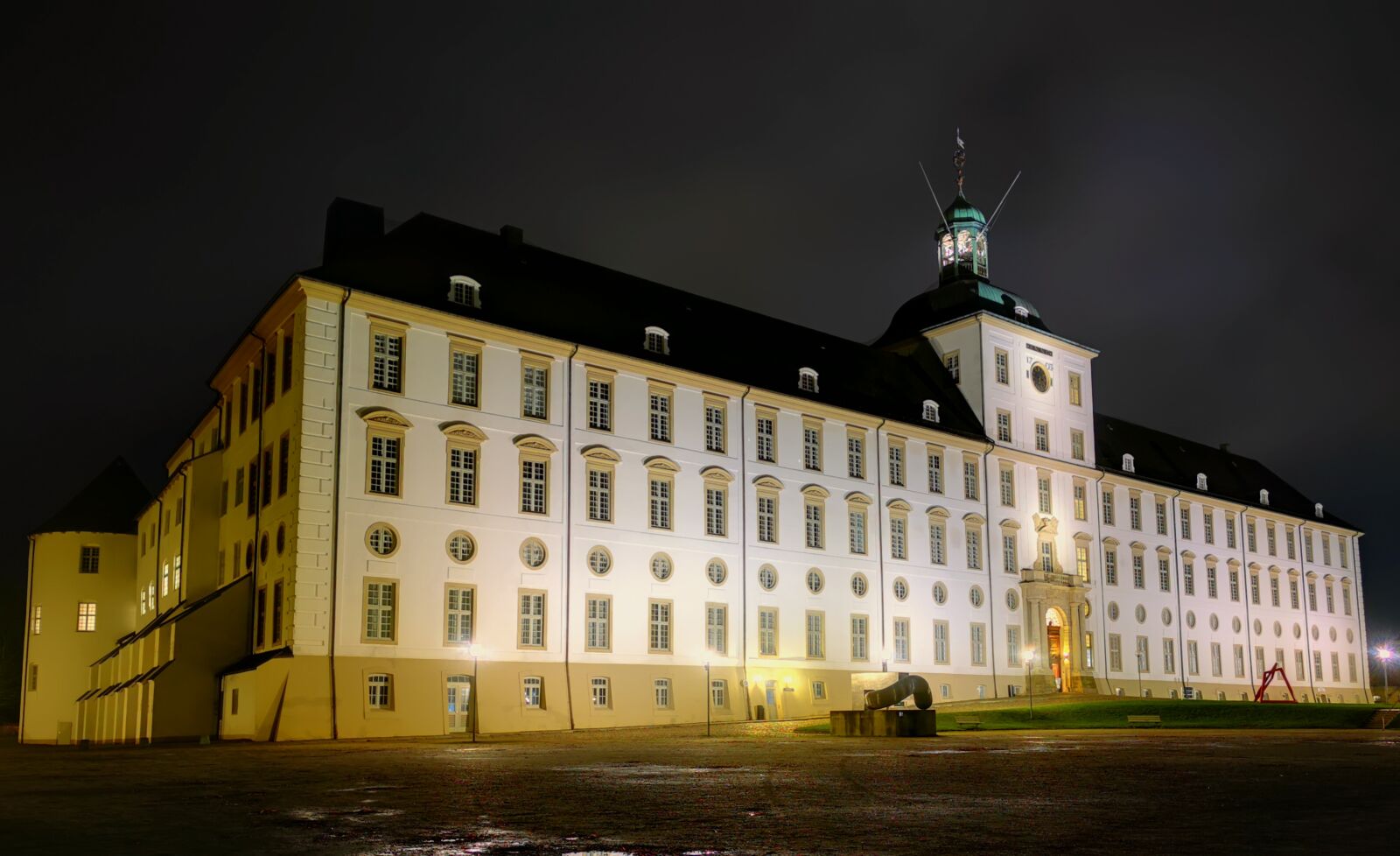 HUAWEI P30 Pro sample photo. Gottorf, building, baroque photography