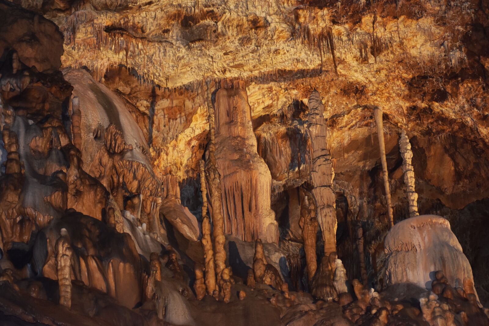 Nikon D3400 sample photo. Cave, stalactite, caver photography