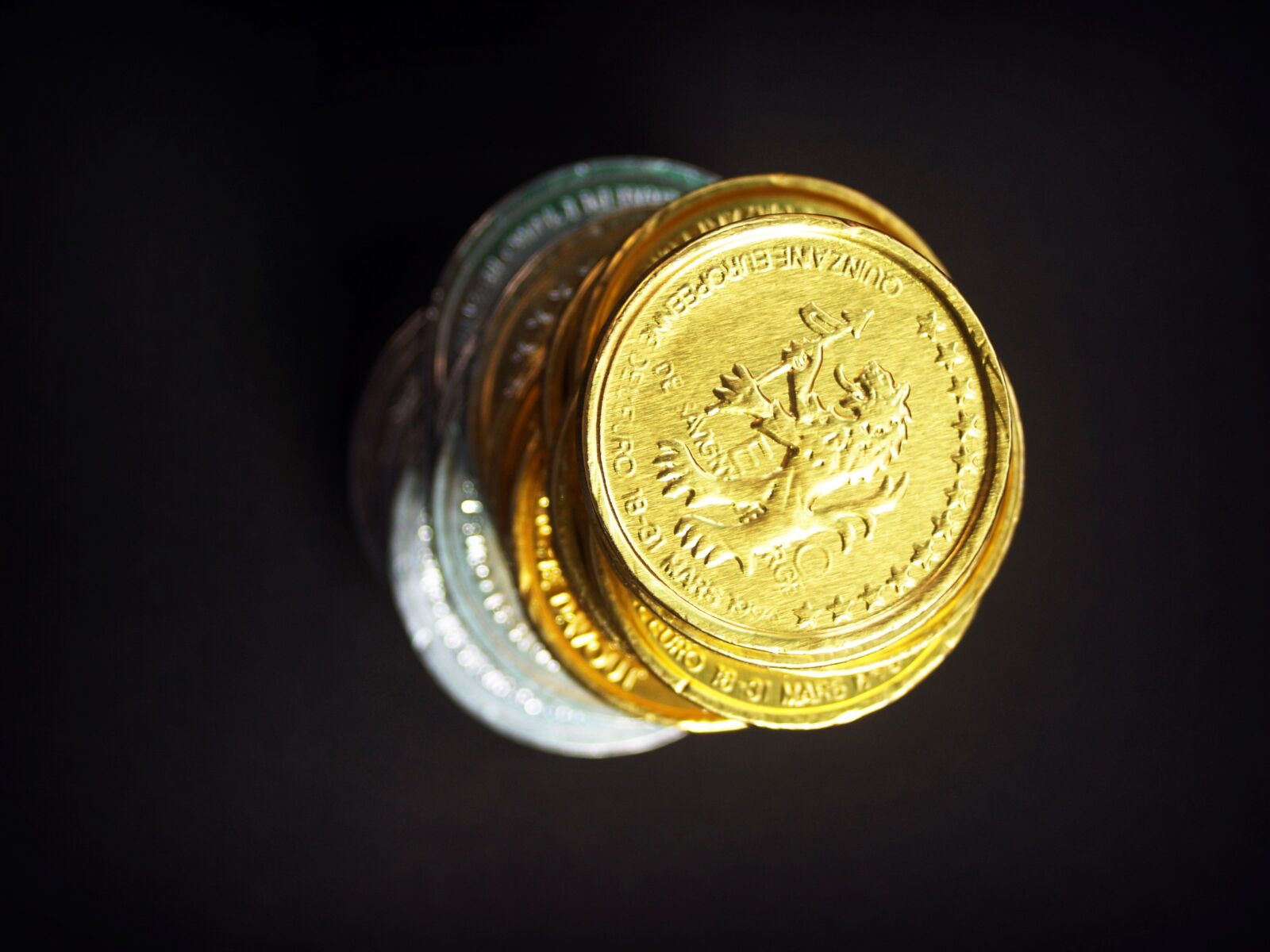 Olympus E-300 (EVOLT E-300) sample photo. Coin, gold, cash photography