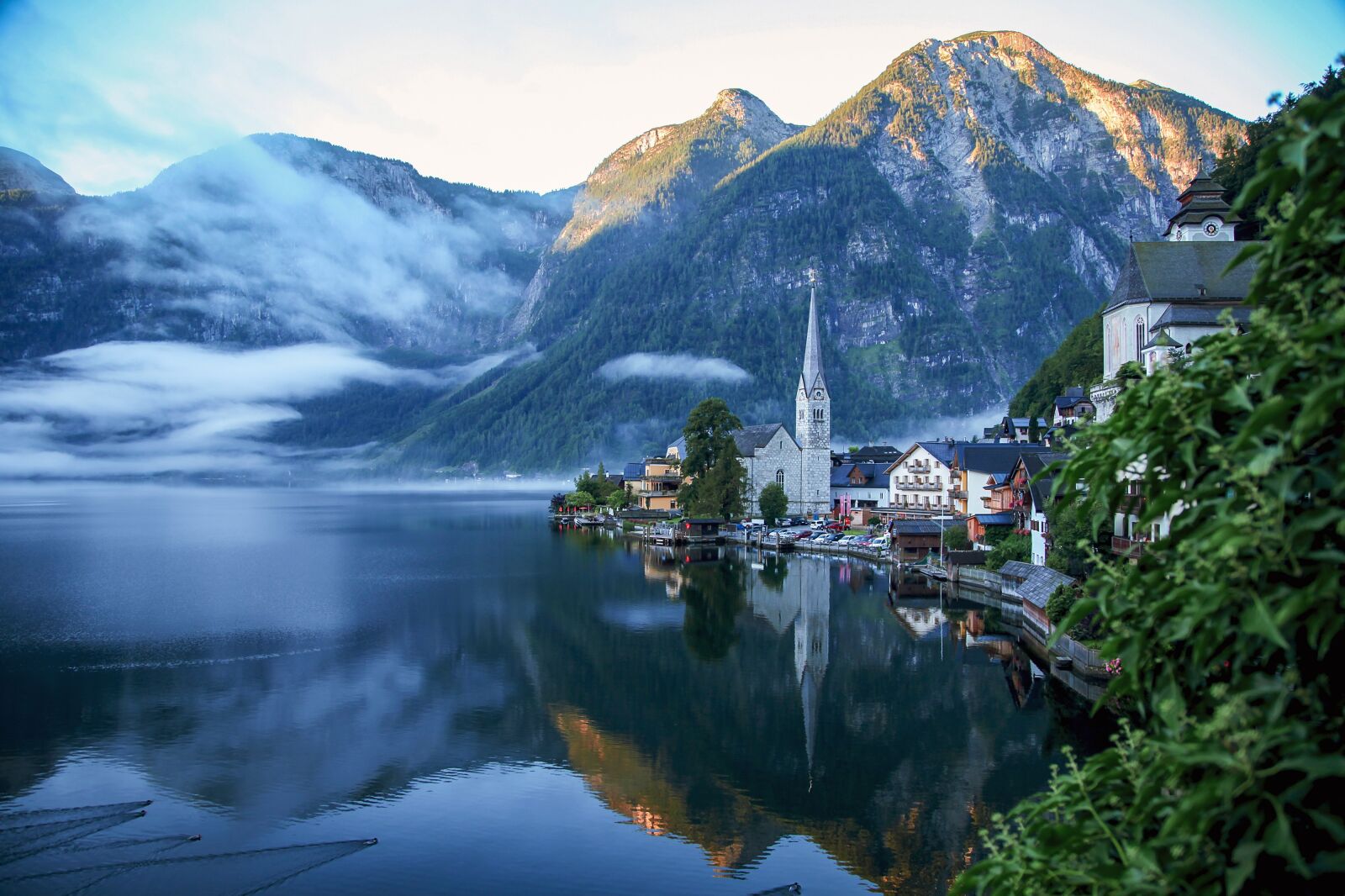 Canon EOS 5D Mark II sample photo. Hallstatt, morning, lake photography