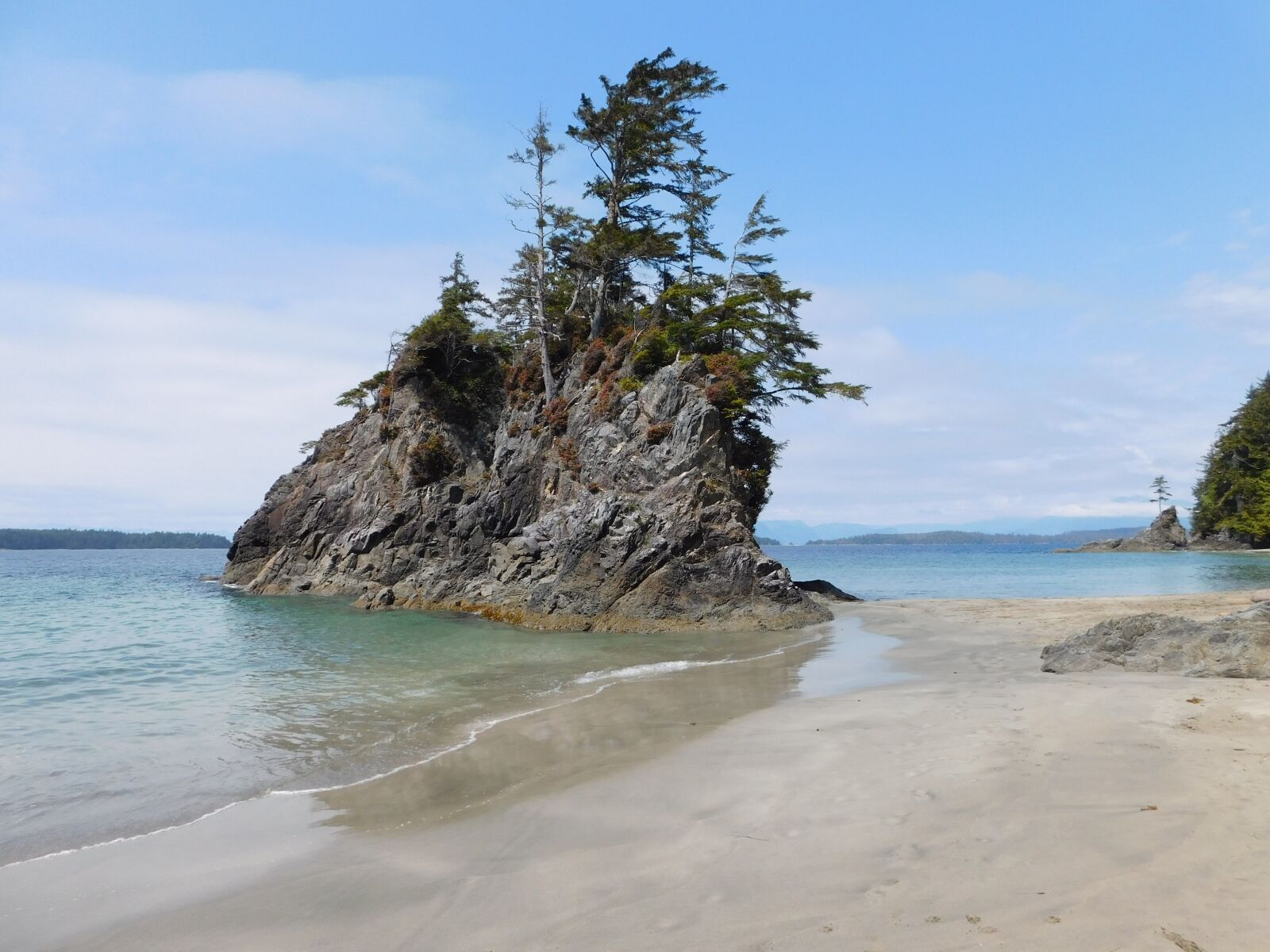 Nikon Coolpix L840 sample photo. Brady's beach, coast, sea photography