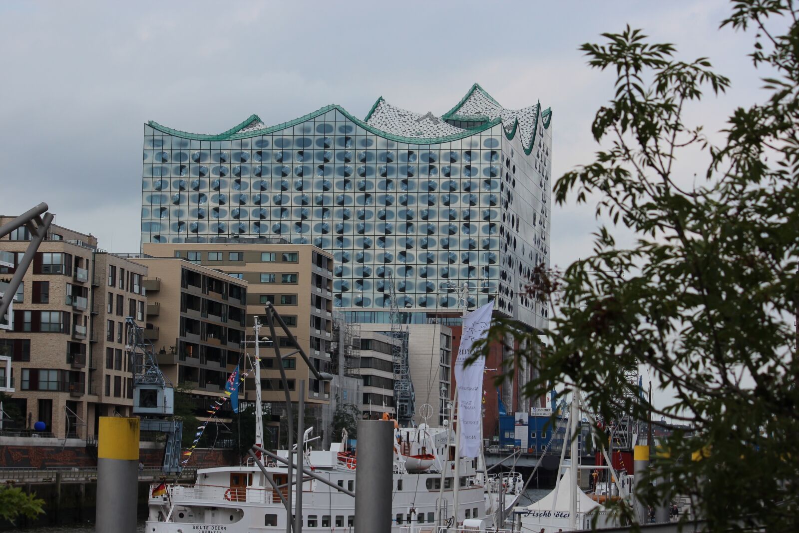 Canon EOS 600D (Rebel EOS T3i / EOS Kiss X5) sample photo. Hamburg, port, elbe photography