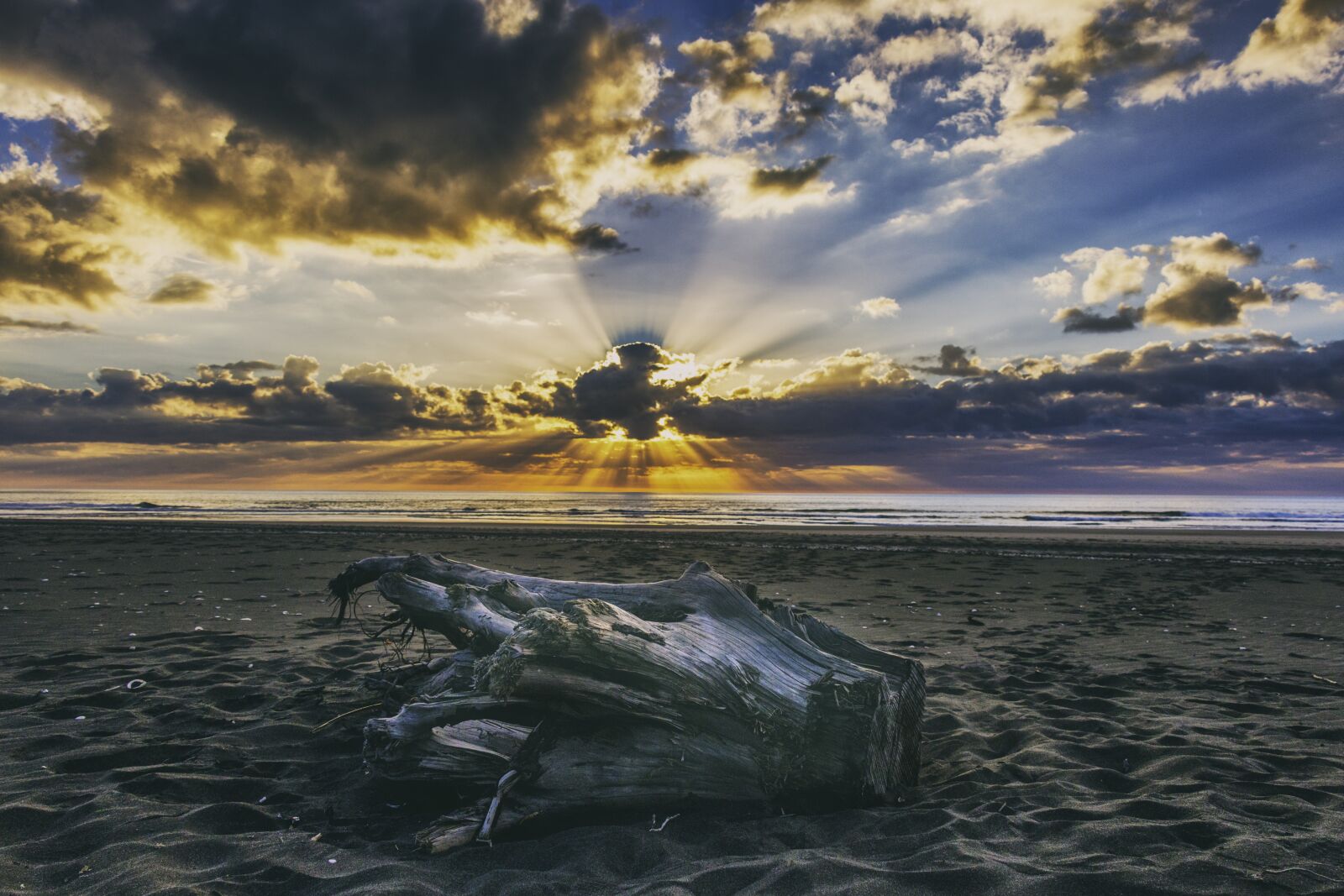 Canon EOS 70D sample photo. Clouds, sunset, nature photography