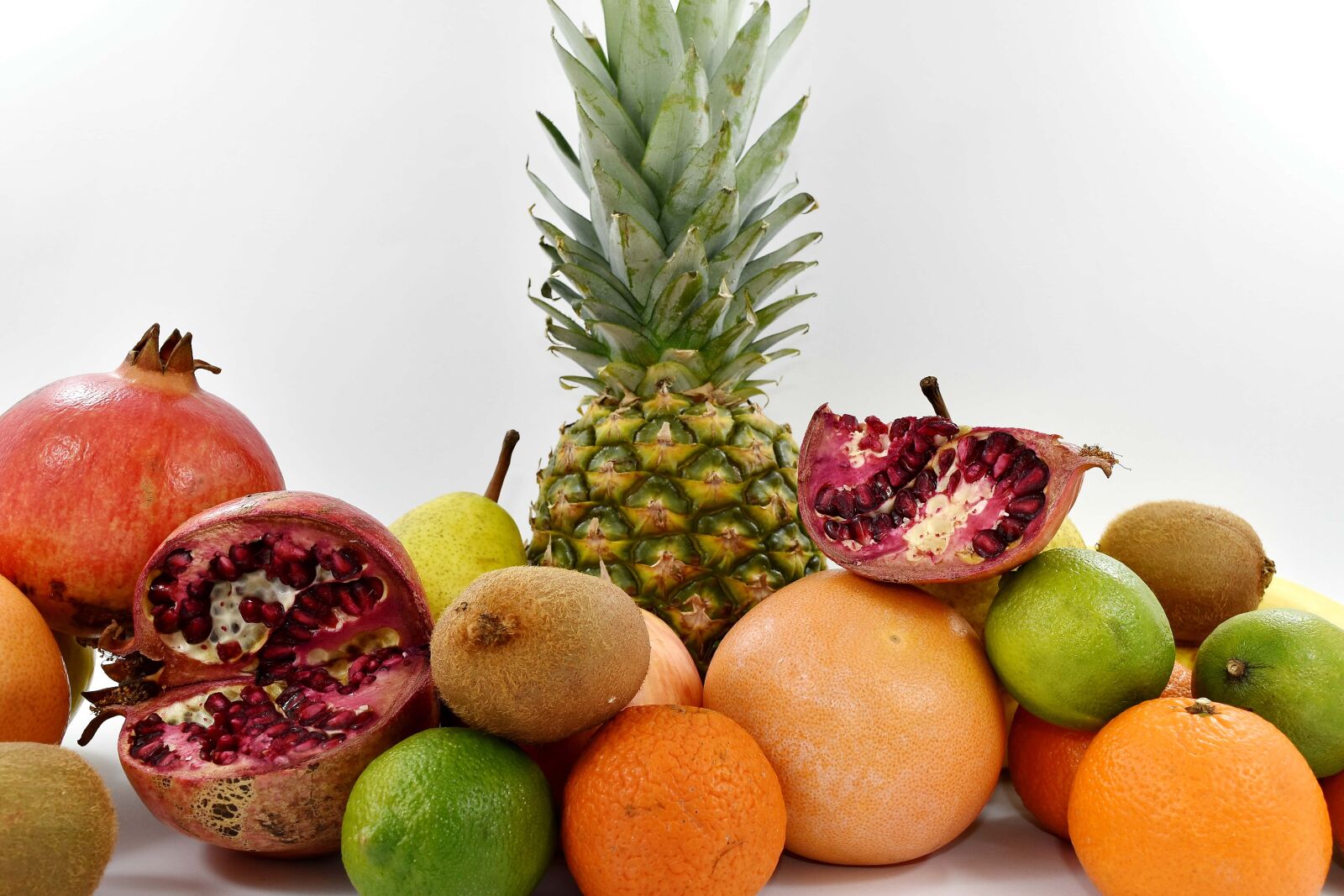 Nikon D5500 sample photo. Citrus, kiwi, lemon, pineapple photography