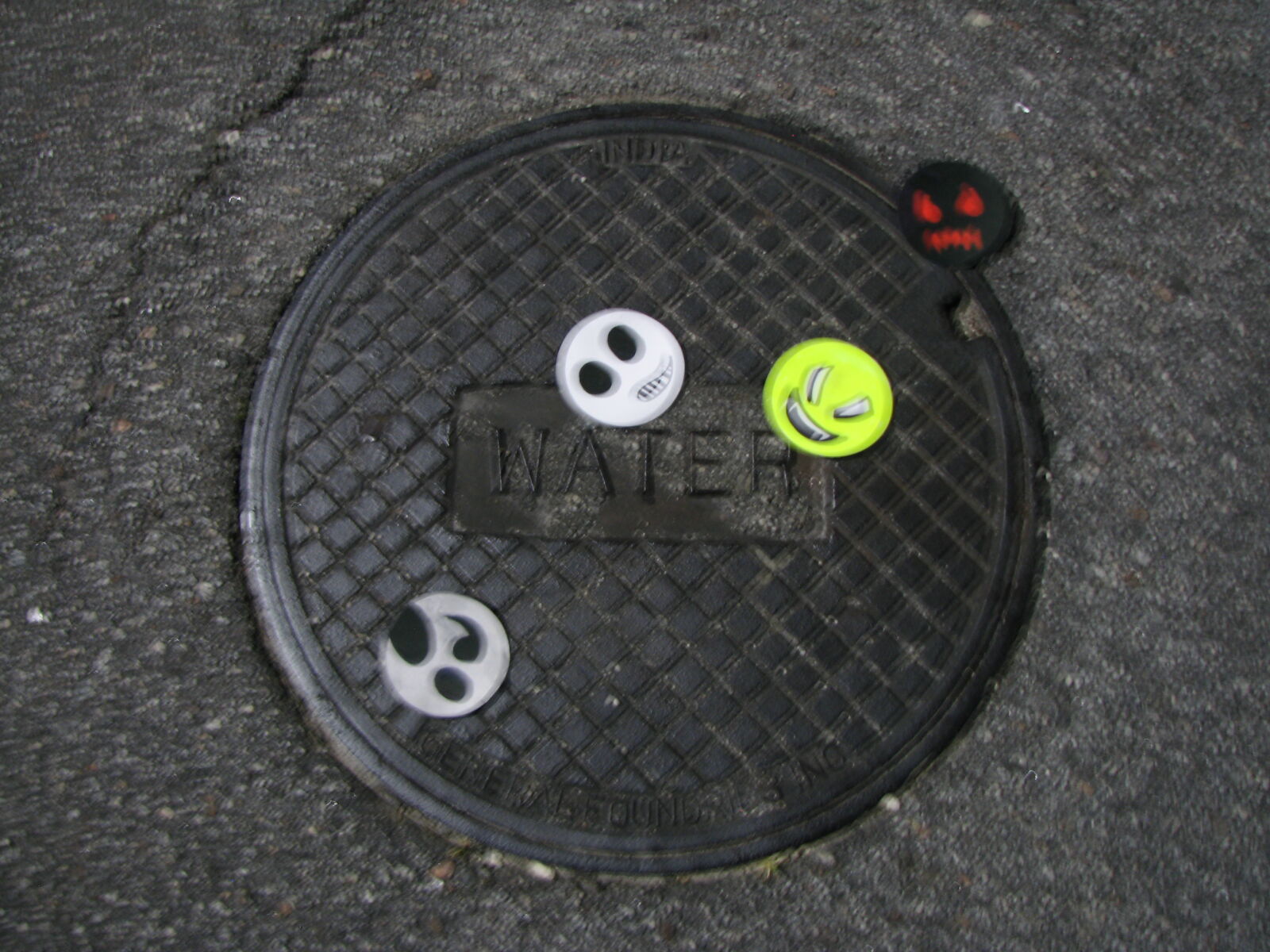 Canon POWERSHOT S3 IS sample photo. Design, emoticon, face, highlight photography