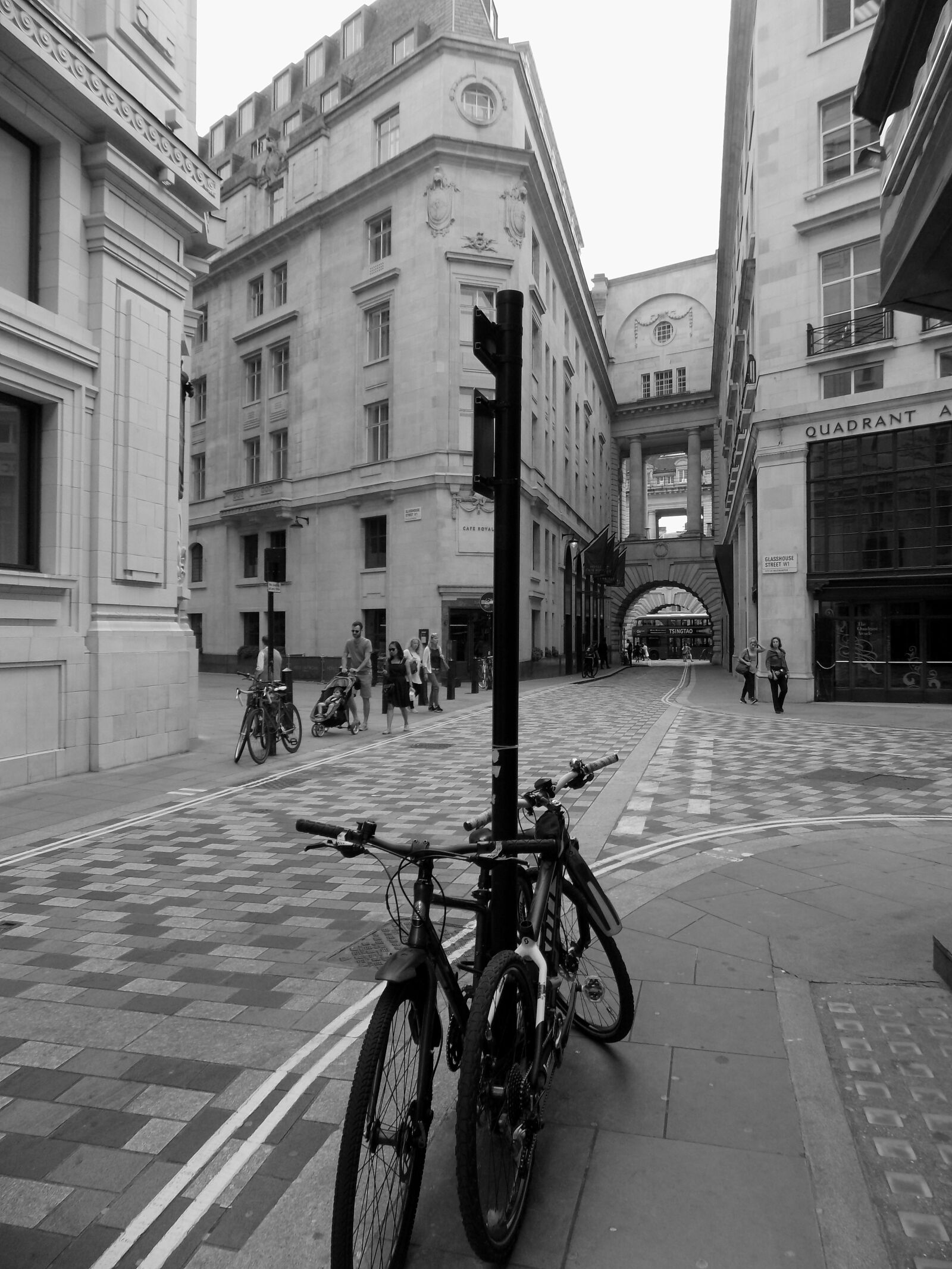 Nikon COOLPIX L340 sample photo. London, london monochrome, street photography