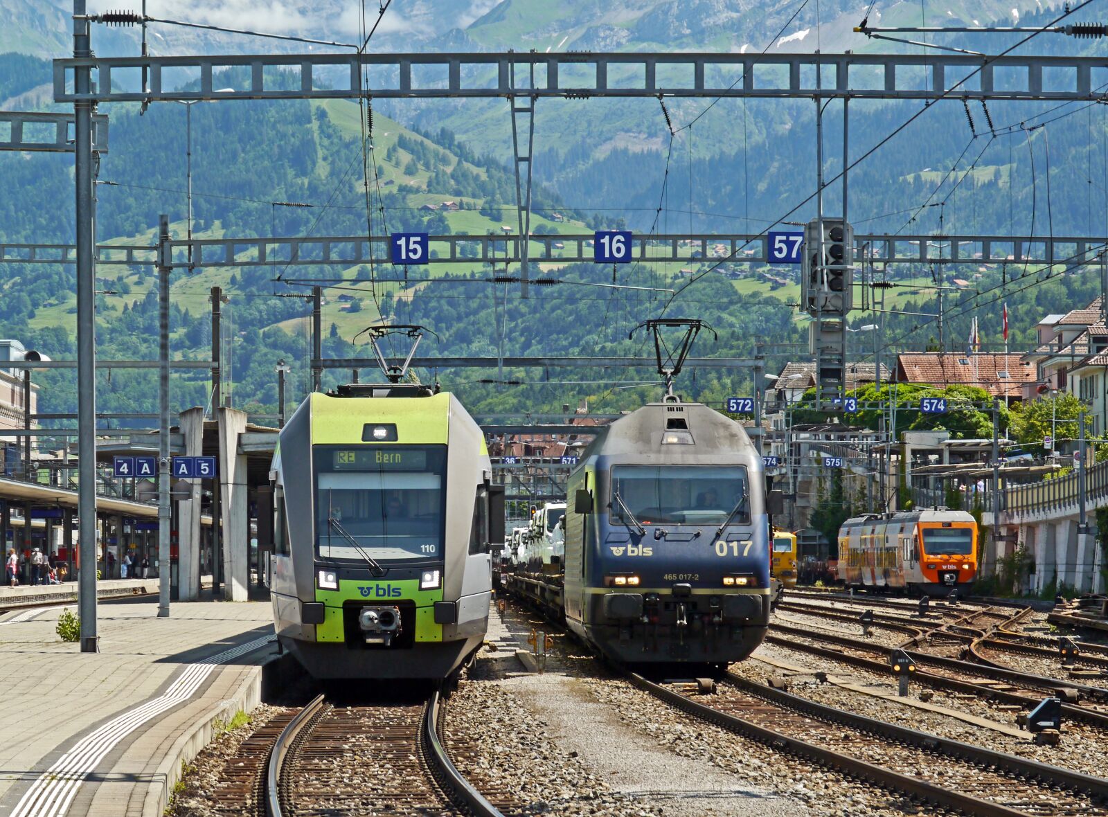 Panasonic Lumix DMC-G3 sample photo. Switzerland, railway station spiez photography