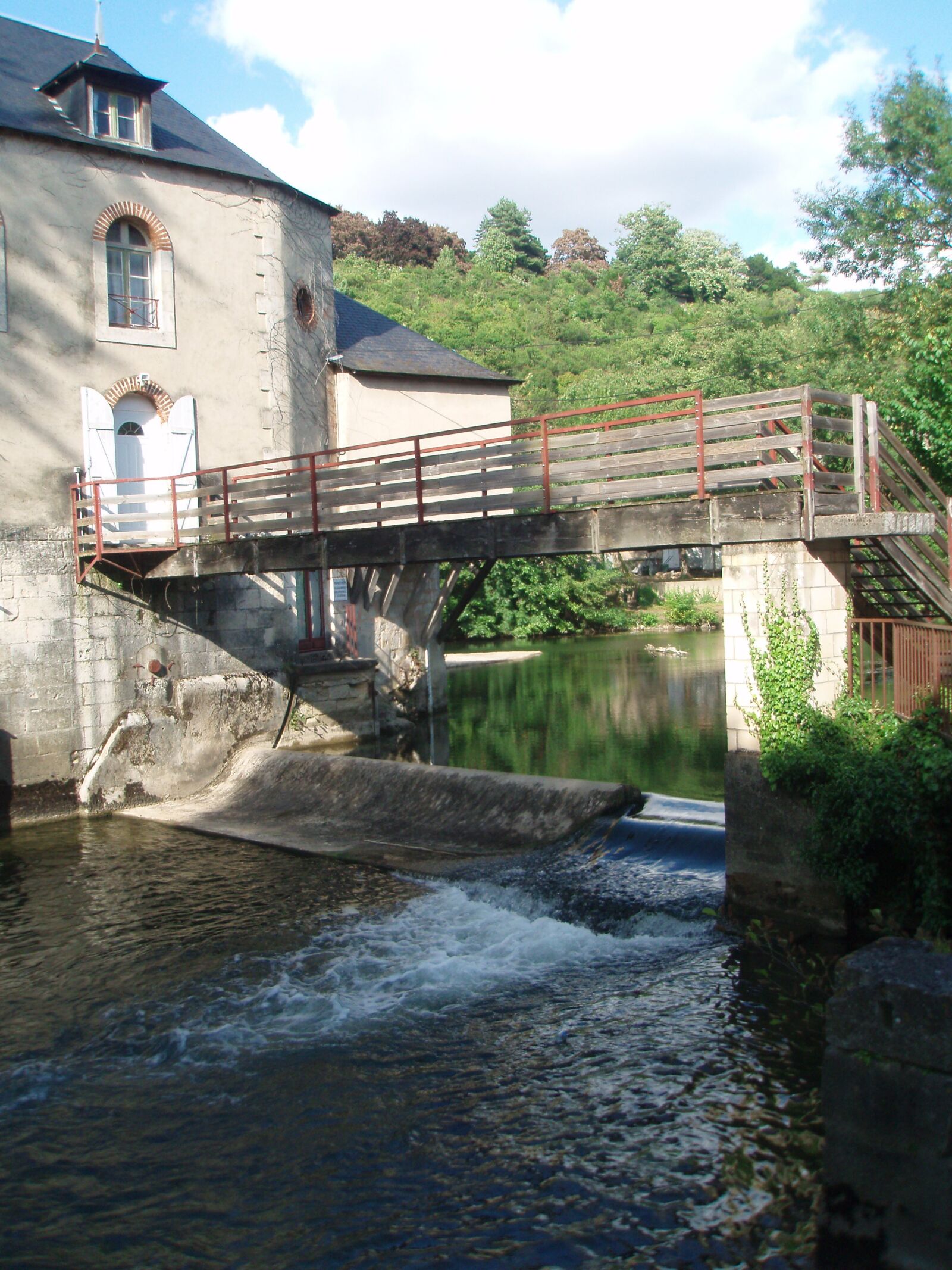 Olympus u740,S740 sample photo. Mill, river, water photography