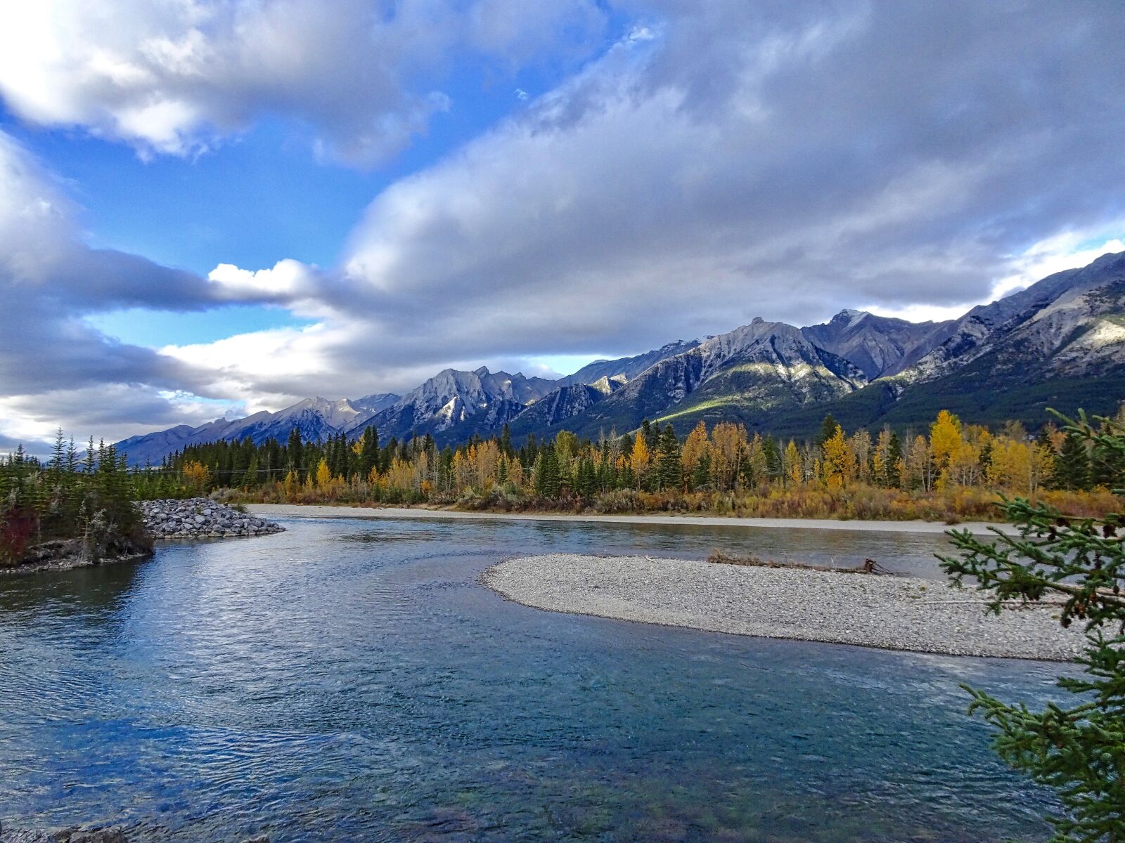 Sony Cyber-shot DSC-HX90V sample photo. Autumn, mountains, forest photography