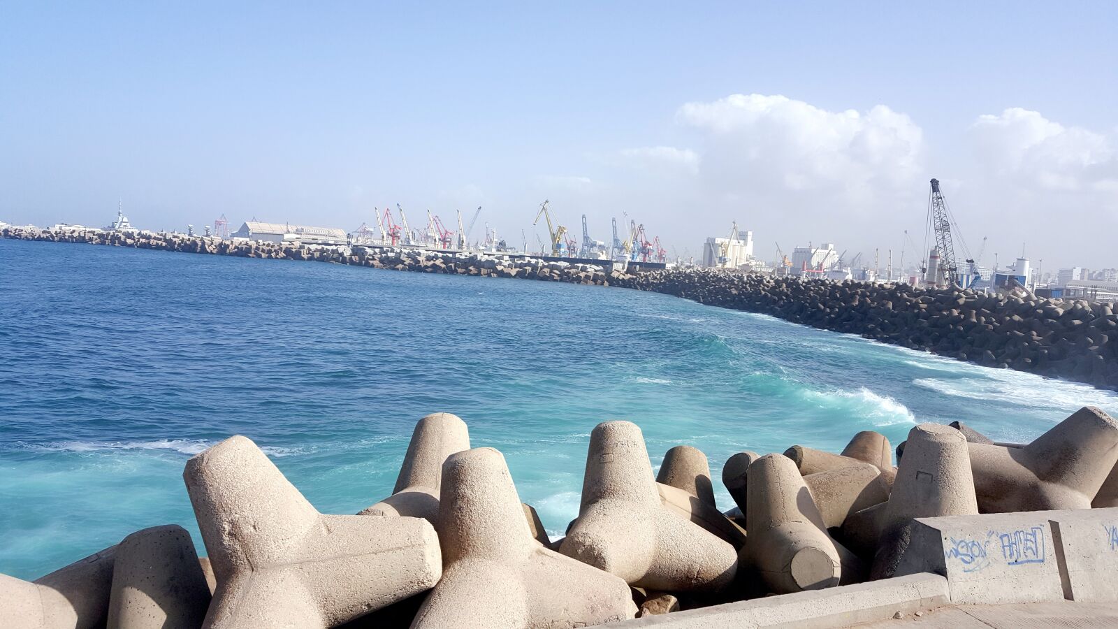 Samsung Galaxy Note5 sample photo. Sea, port, sky photography
