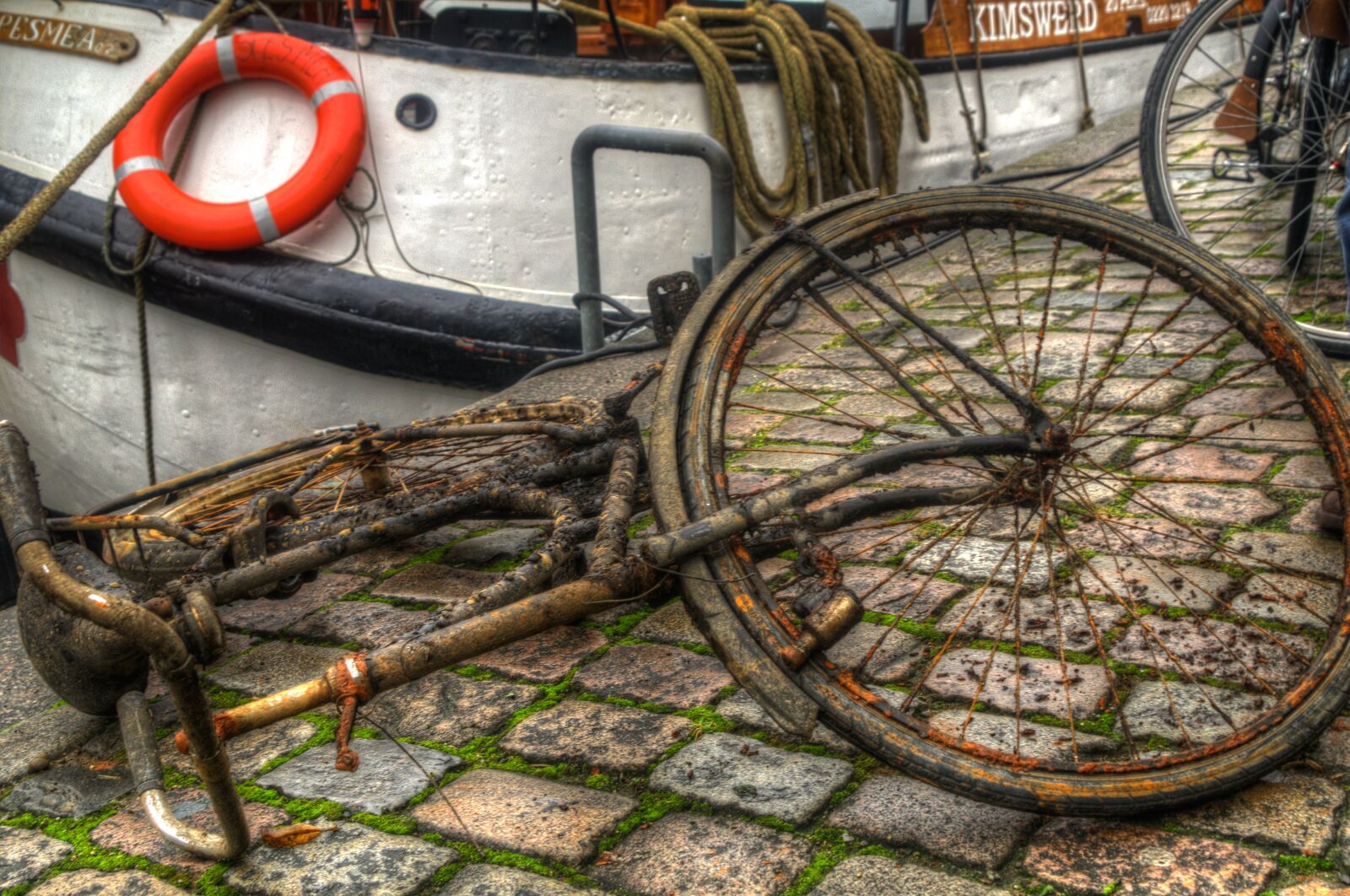 Nikon D7000 sample photo. Bicycle, canal, groningen photography
