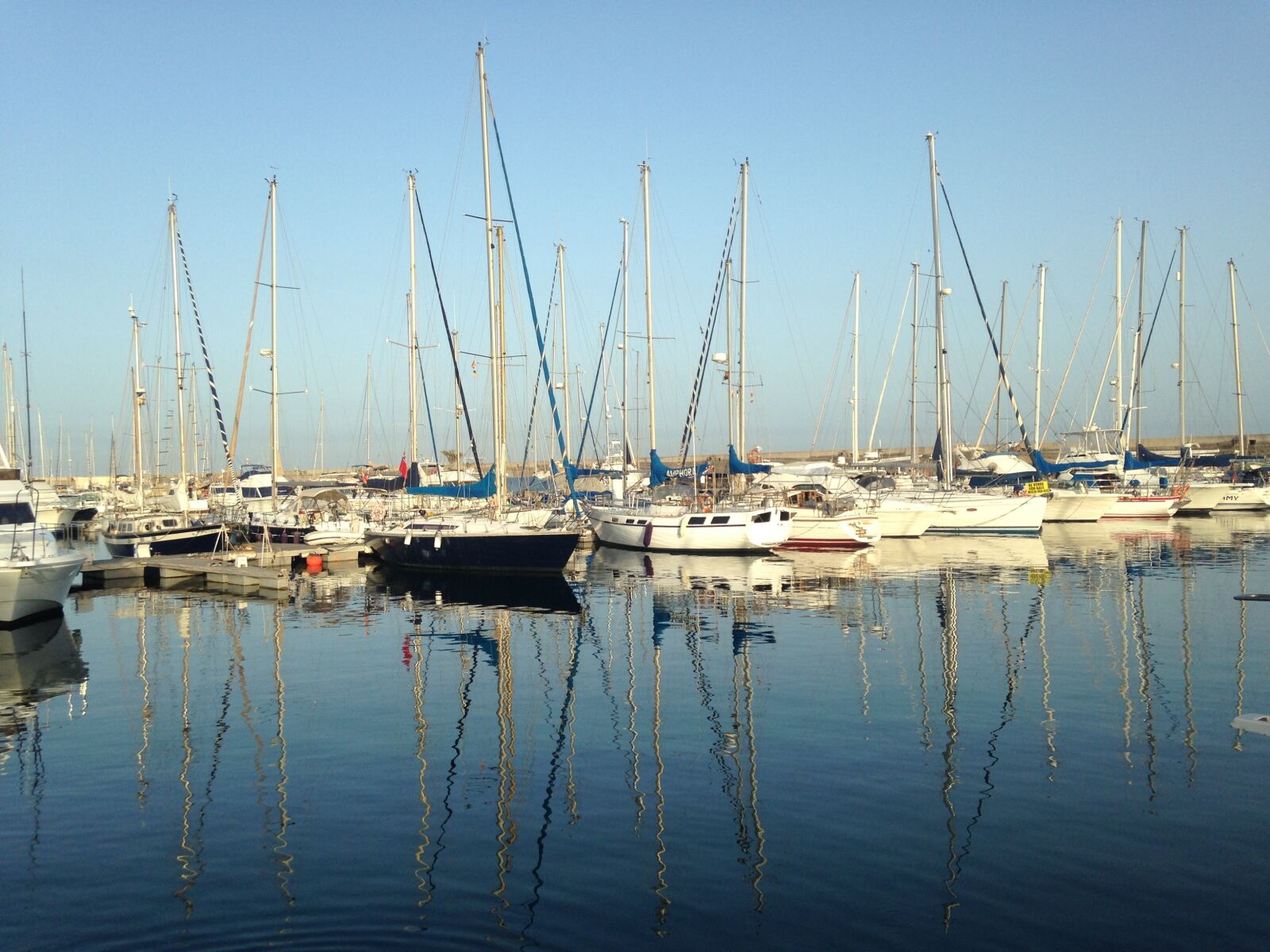 iPhone 5 back camera 4.12mm f/2.4 sample photo. Porto, boats, boat photography