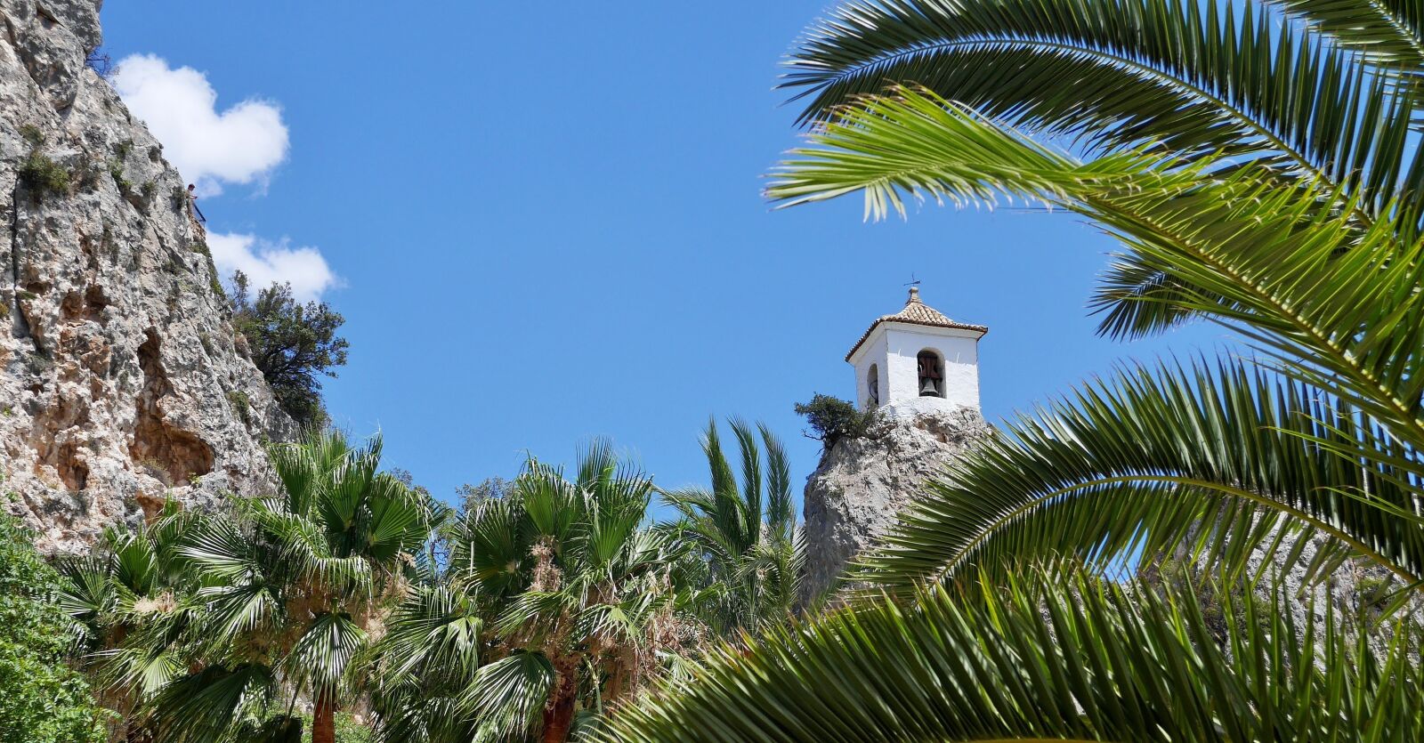 Panasonic Lumix DMC-GX7 sample photo. Guadalest, alicante, mountain photography