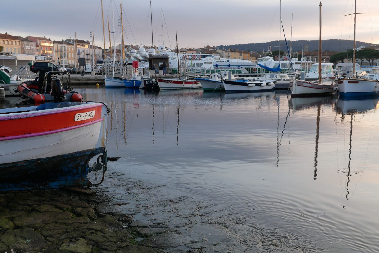 Panasonic Lumix DMC-GX85 (Lumix DMC-GX80 / Lumix DMC-GX7 Mark II) sample photo. Refuge, sea, body of photography