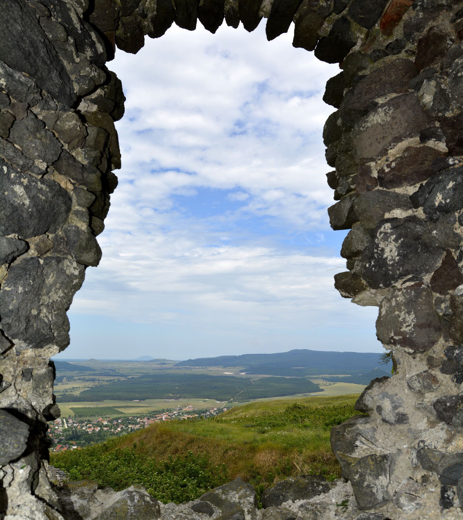 Nikon D7100 sample photo. Nature, stone, window photography