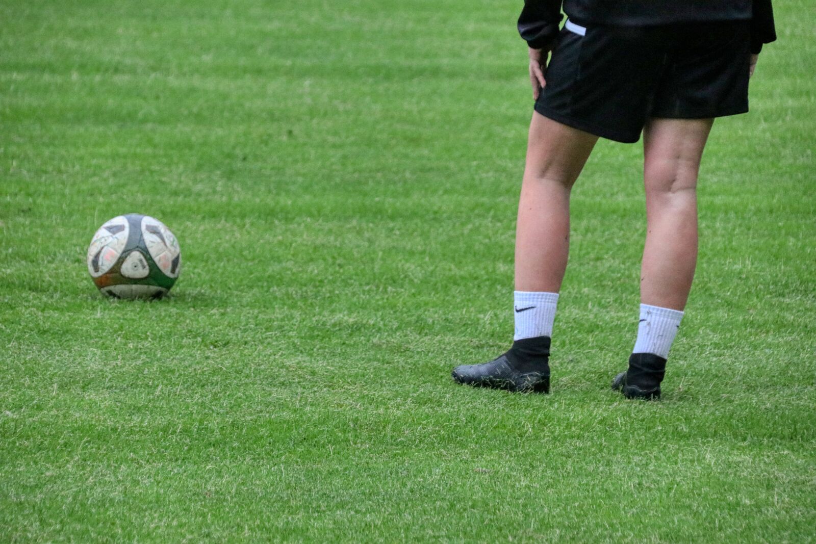 Canon EOS 80D sample photo. Training, football training, football photography