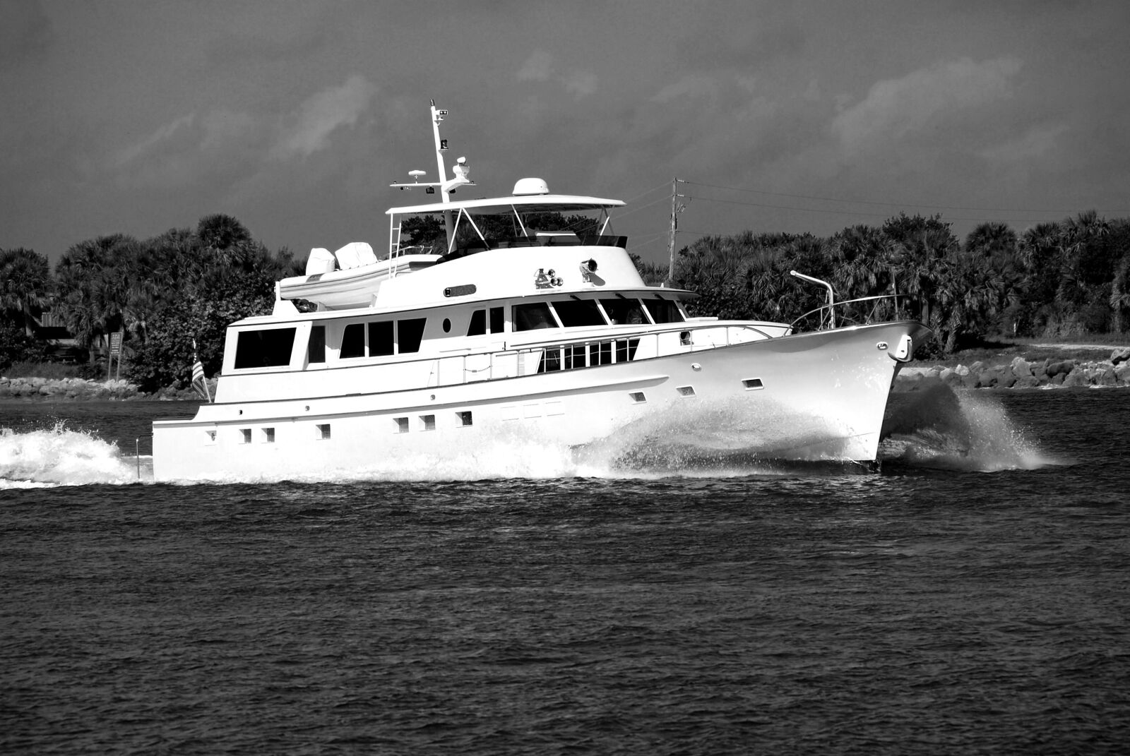 Nikon D200 sample photo. Luxury yacht, boat, cruising photography