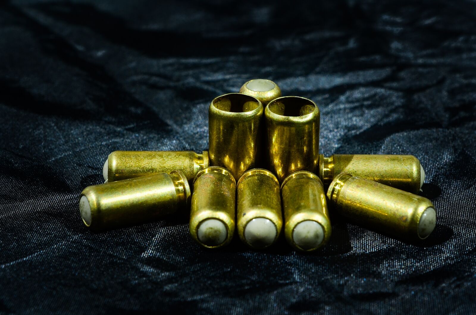 Nikon D7000 sample photo. Order, black, yellow photography
