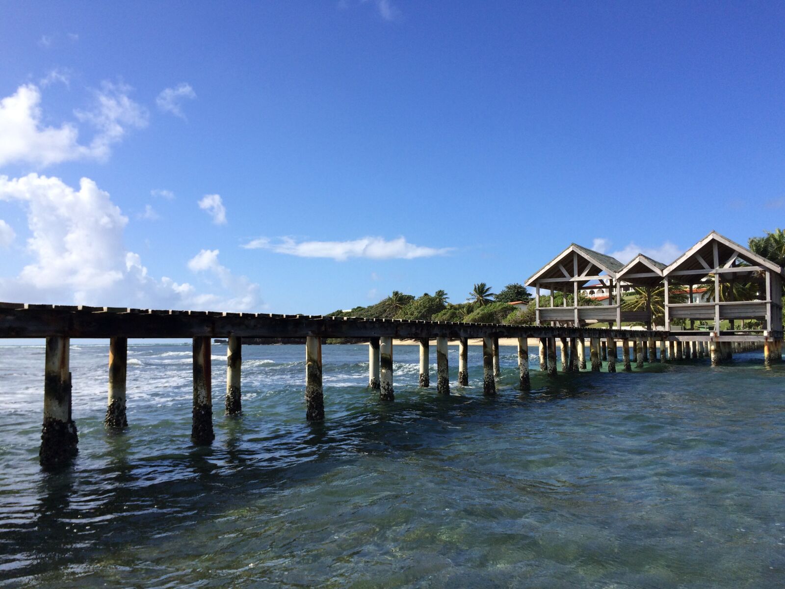 iPhone 5s back camera 4.15mm f/2.2 sample photo. Blue sky, gallery, sea photography