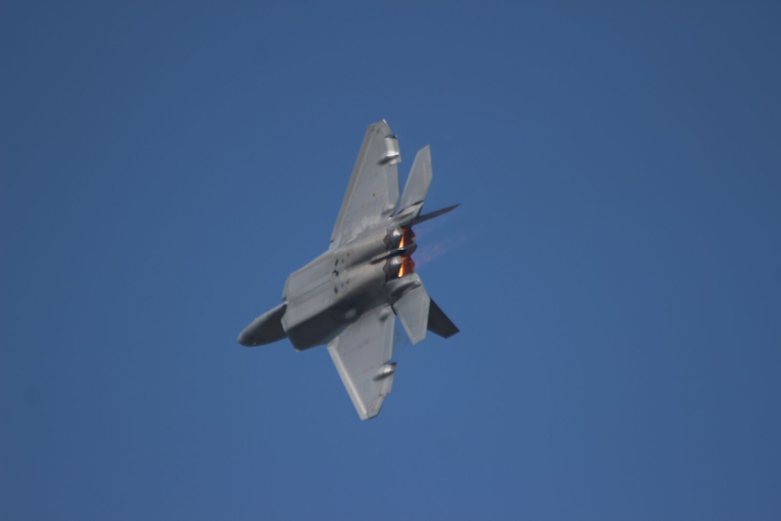 Canon EF 70-300mm F4-5.6 IS USM sample photo. The f-22, raptor, plane photography