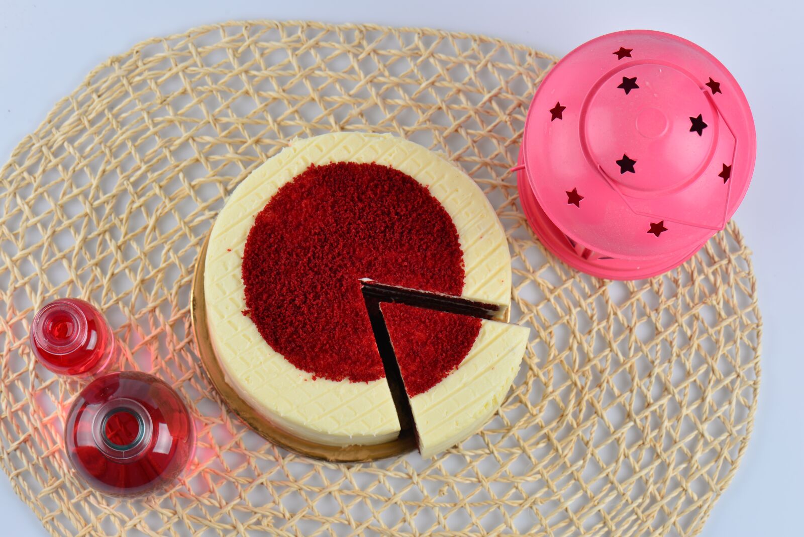 Nikon D610 sample photo. Red velvet cake, cake photography