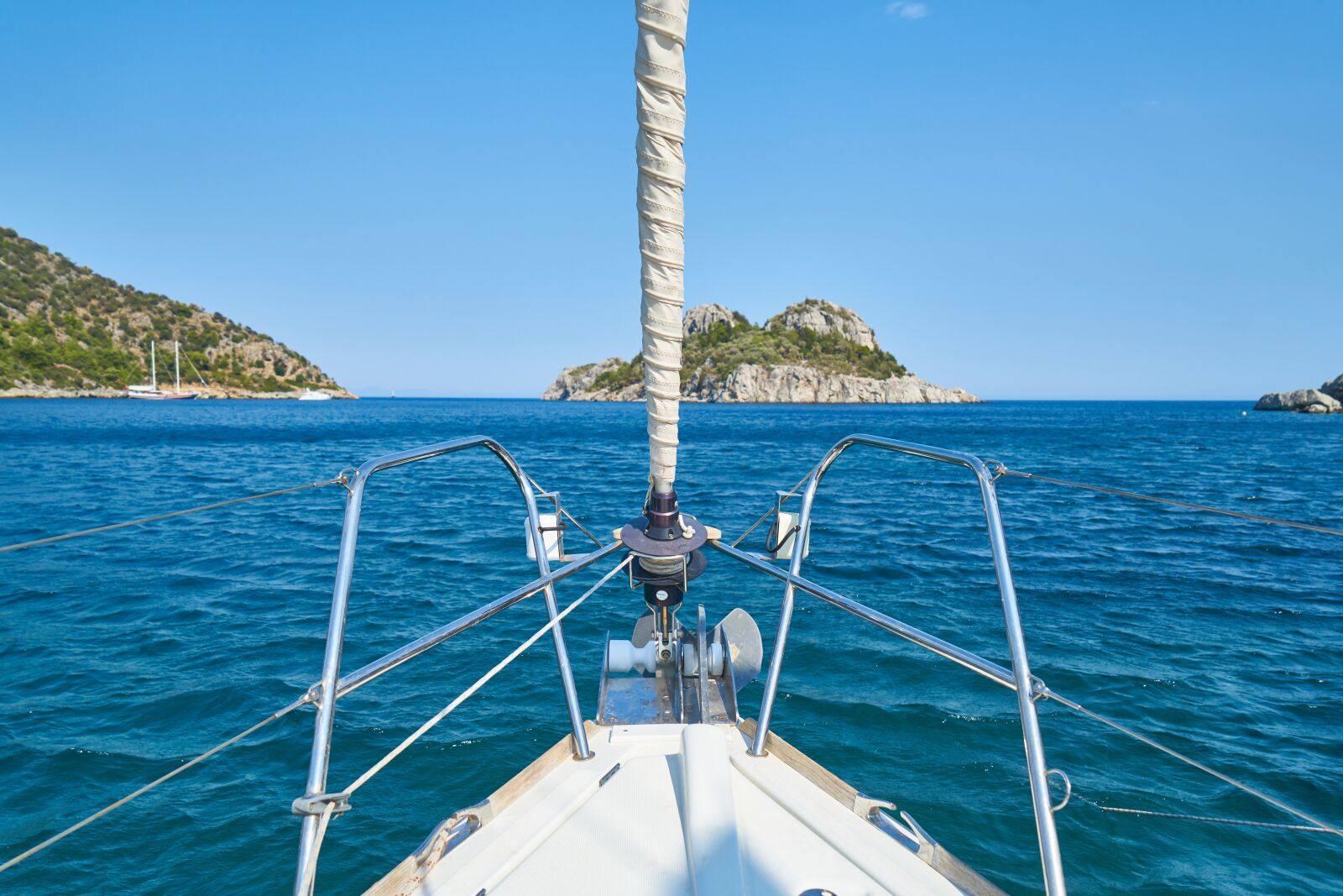Sony a7R II sample photo. Boat, front, rope photography
