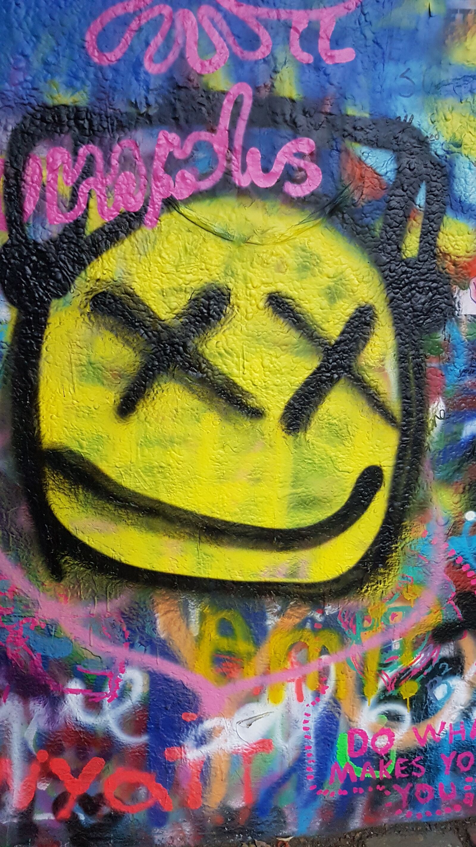 Samsung Galaxy S7 Edge sample photo. Graffiti, prague, colorful photography