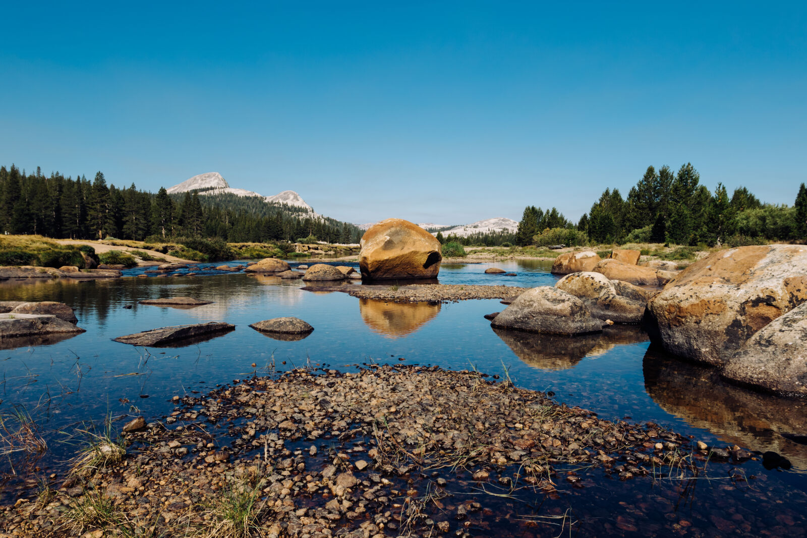 Canon EF 16-35mm F2.8L II USM sample photo. Blue, national, park, nature photography