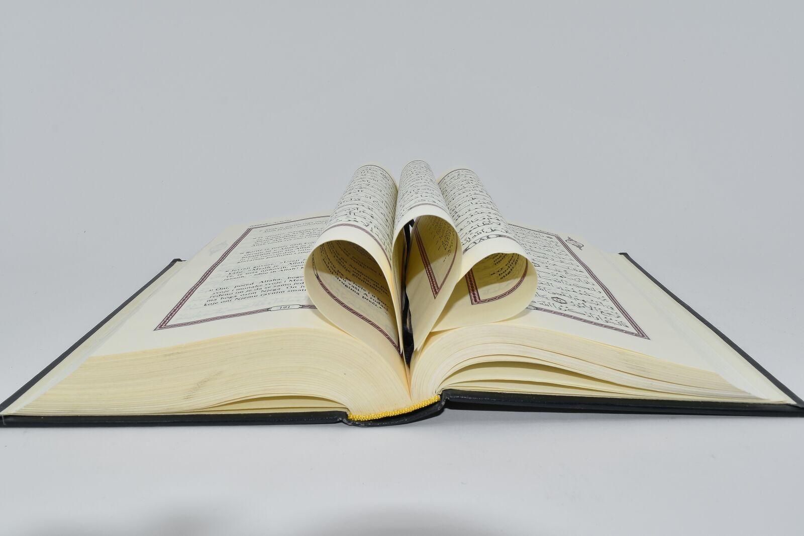 Nikon D5500 sample photo. Arabic, book, islam, language photography