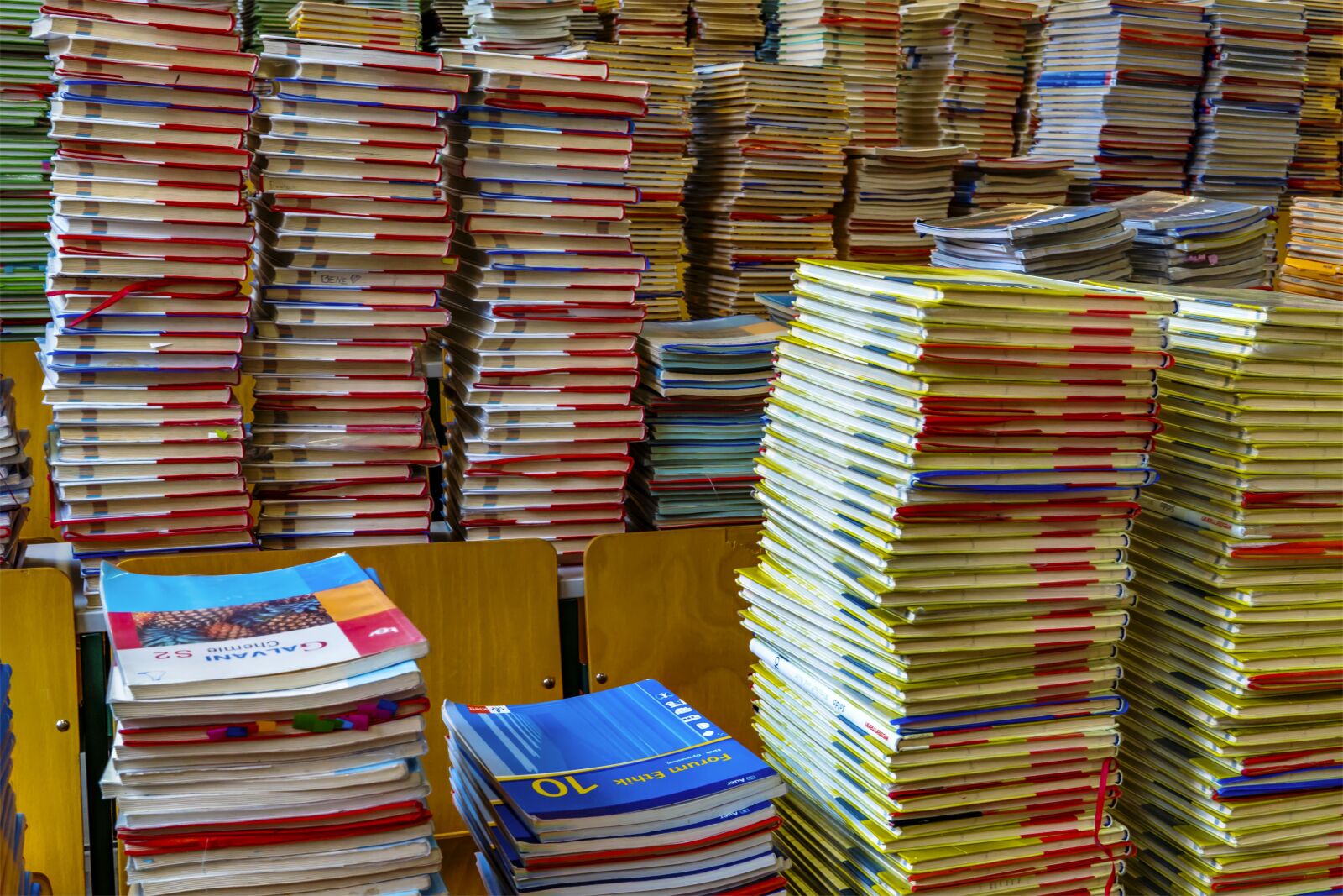 Sony a6300 + Sigma 30mm F2.8 EX DN sample photo. Books, book stack, books photography