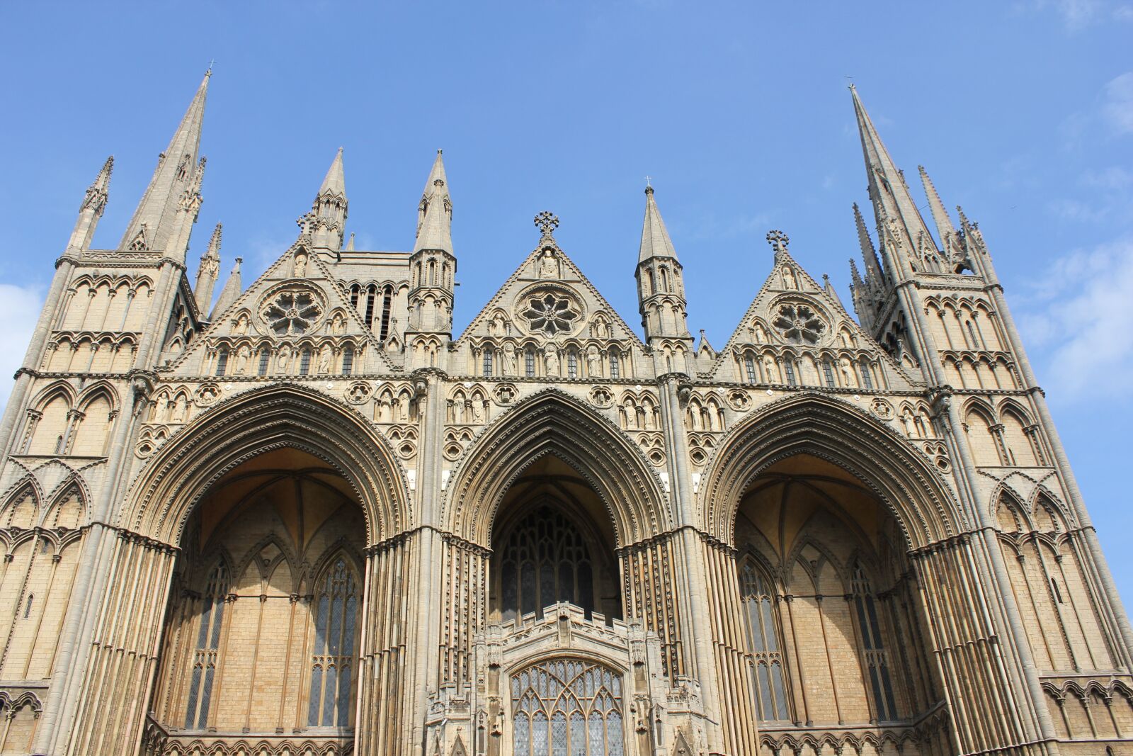 Canon EOS 550D (EOS Rebel T2i / EOS Kiss X4) sample photo. Peterborough cathedral, uk, c photography