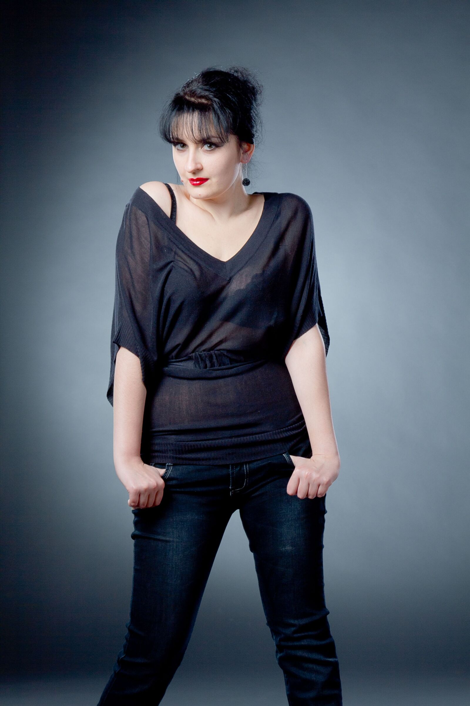Canon EOS 60D + Canon EF 24-105mm F4L IS USM sample photo. Women, seductive, attitude photography