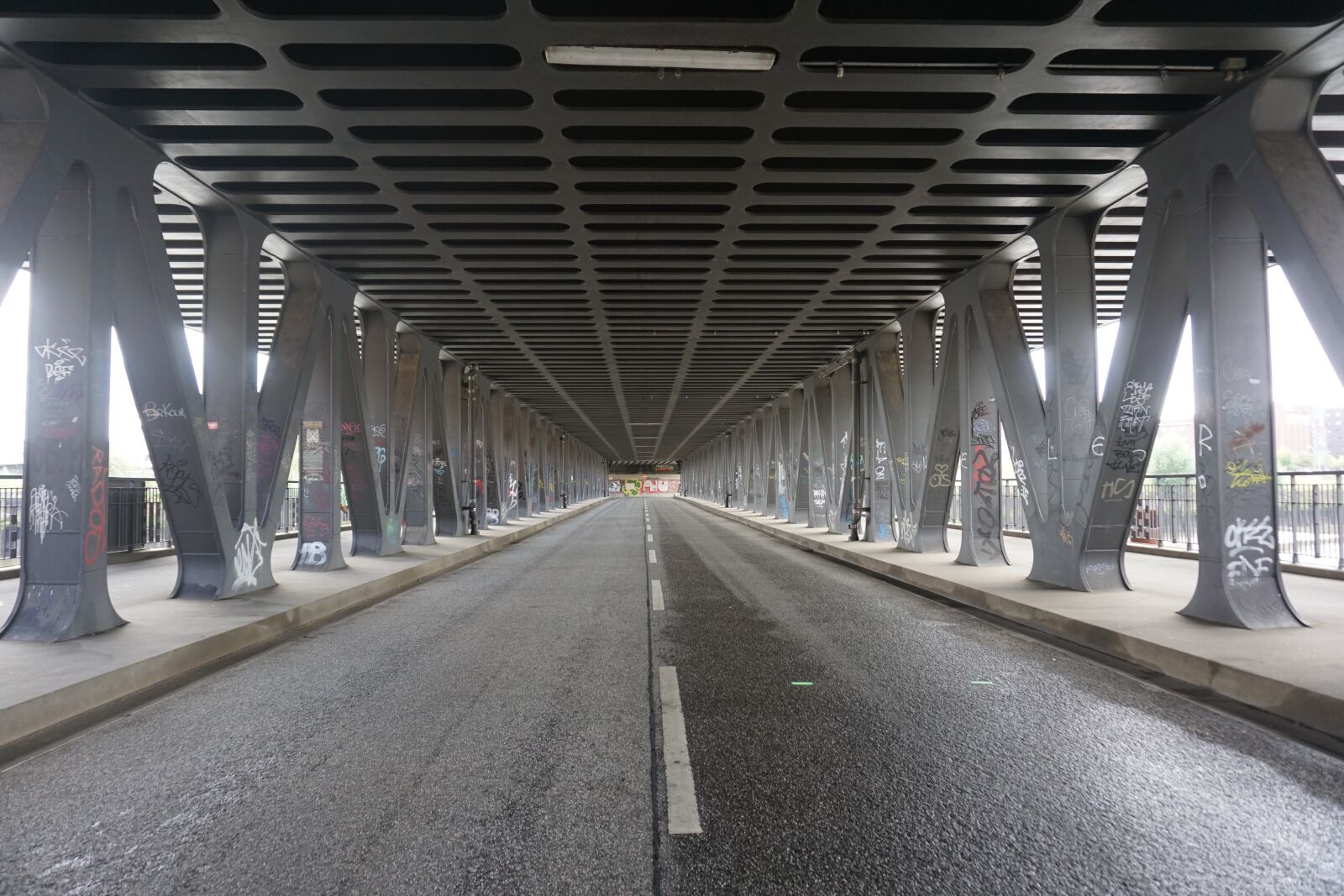 Sony a6000 sample photo. Hamburg, bridge, road photography