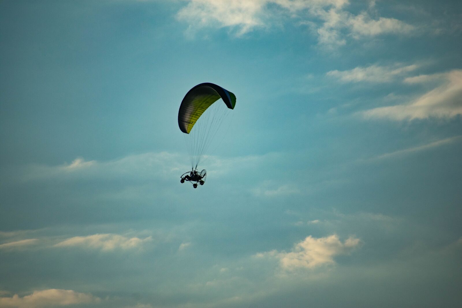 Nikon D3400 sample photo. Paramotor, flight, paragliding photography