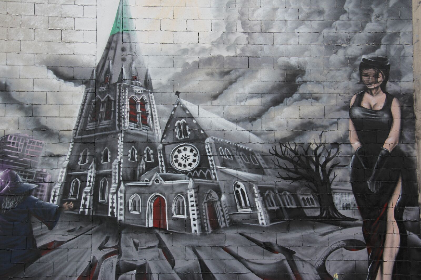 Canon EF-S 18-200mm F3.5-5.6 IS sample photo. Streetart, graffiti, art photography