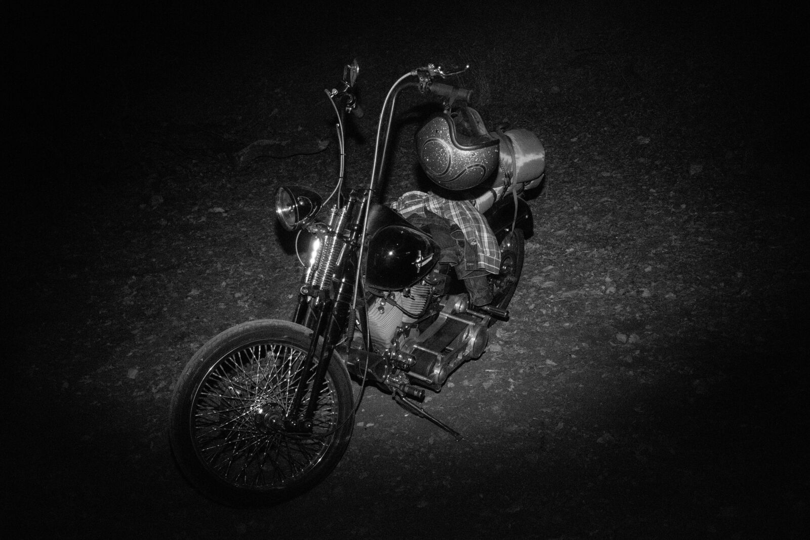 Canon EOS 650D (EOS Rebel T4i / EOS Kiss X6i) sample photo. Motorcycle, harley davidson, black photography