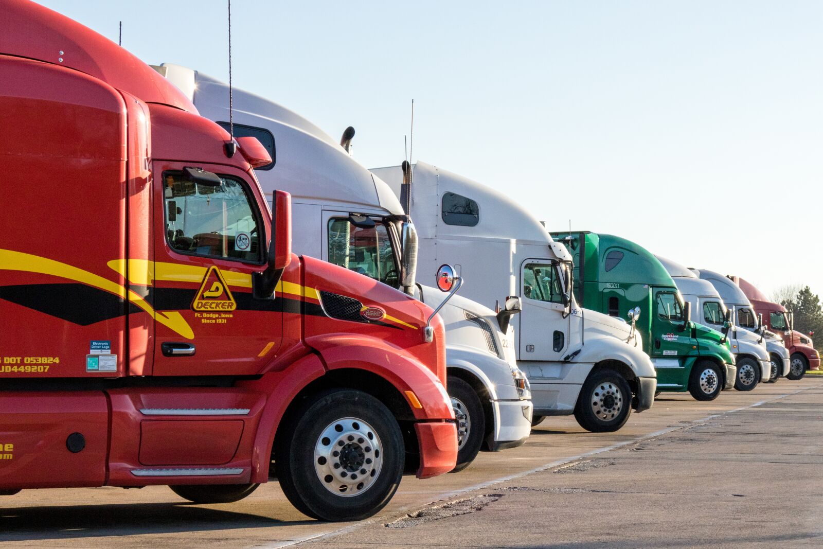 Canon EOS 750D (EOS Rebel T6i / EOS Kiss X8i) sample photo. Truck, semi, transportation photography