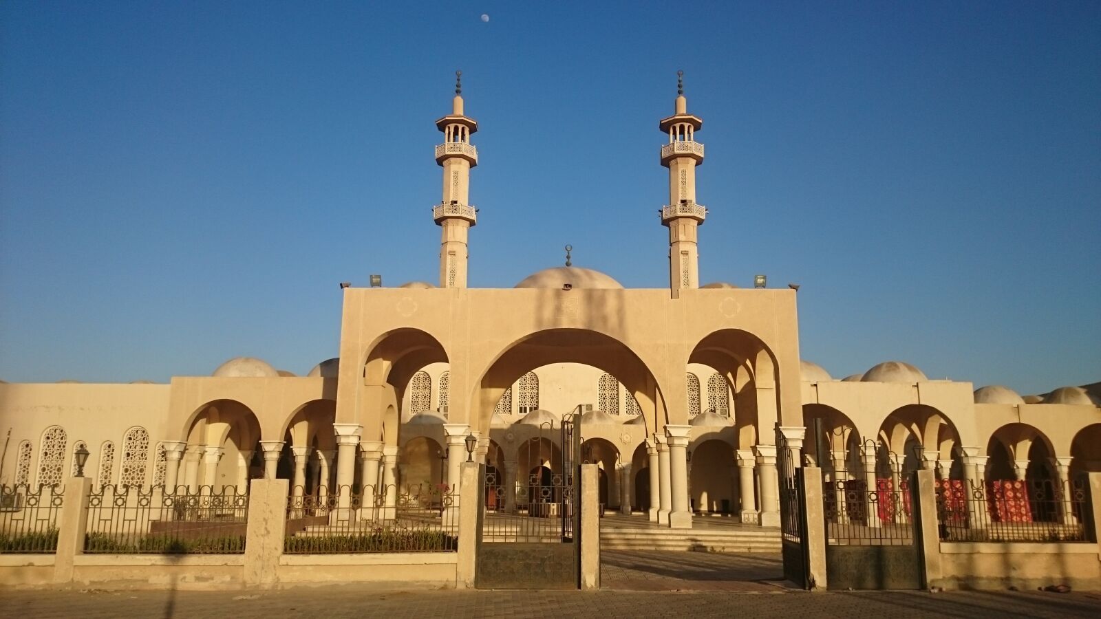 Sony Xperia Z2 sample photo. Mosque, muslims, religion photography